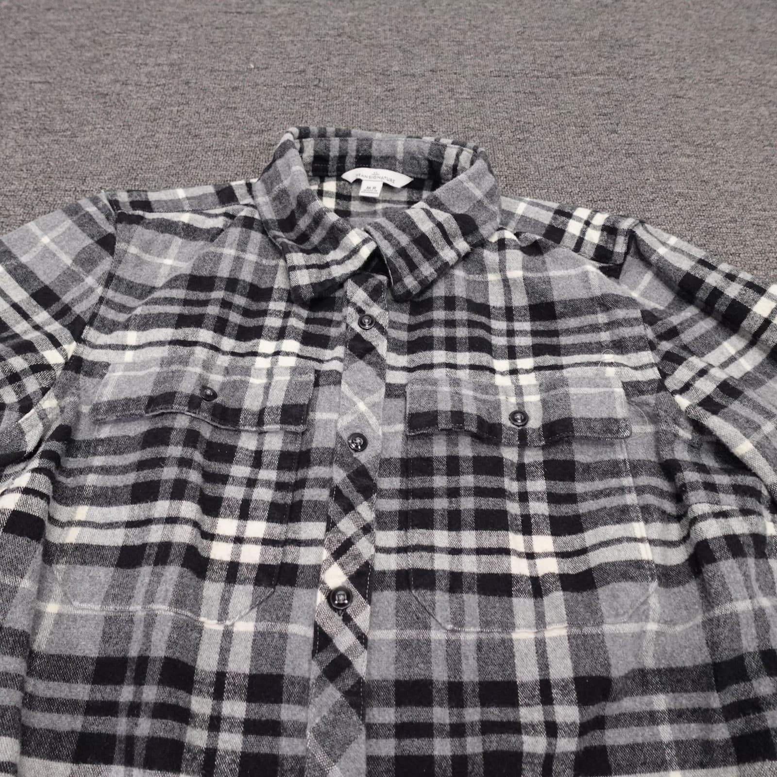 L.L.Bean Signature Shirt Mens Medium Gray Plaid Flannel Long Sleeve Button Up - Thumbnail 2