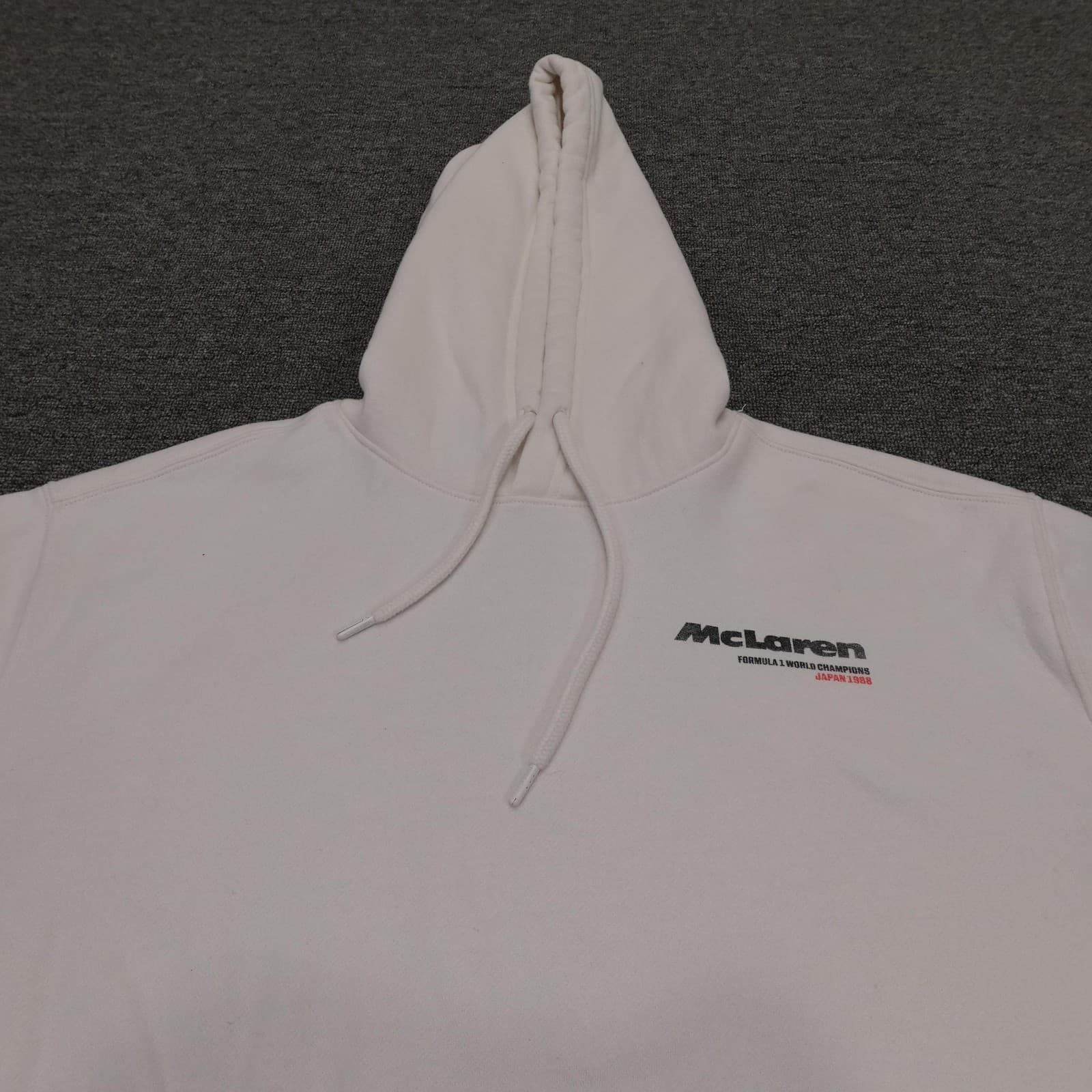 McLaren Formula 1 Sweatshirt Mens Medium White Racing Pullover Hoodie Hollister - Thumbnail 2