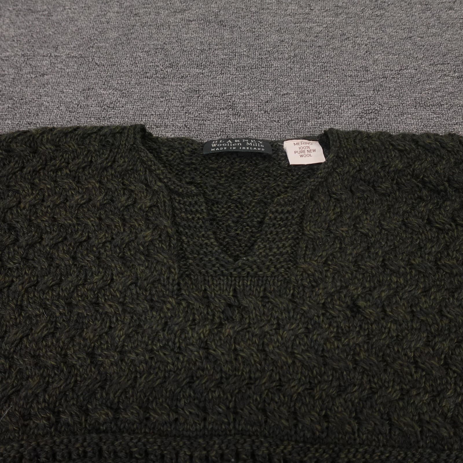 Blarney Woollen Mills Sweater Mens Large Green V Neck Cable Merino Wool Ireland - Thumbnail 2
