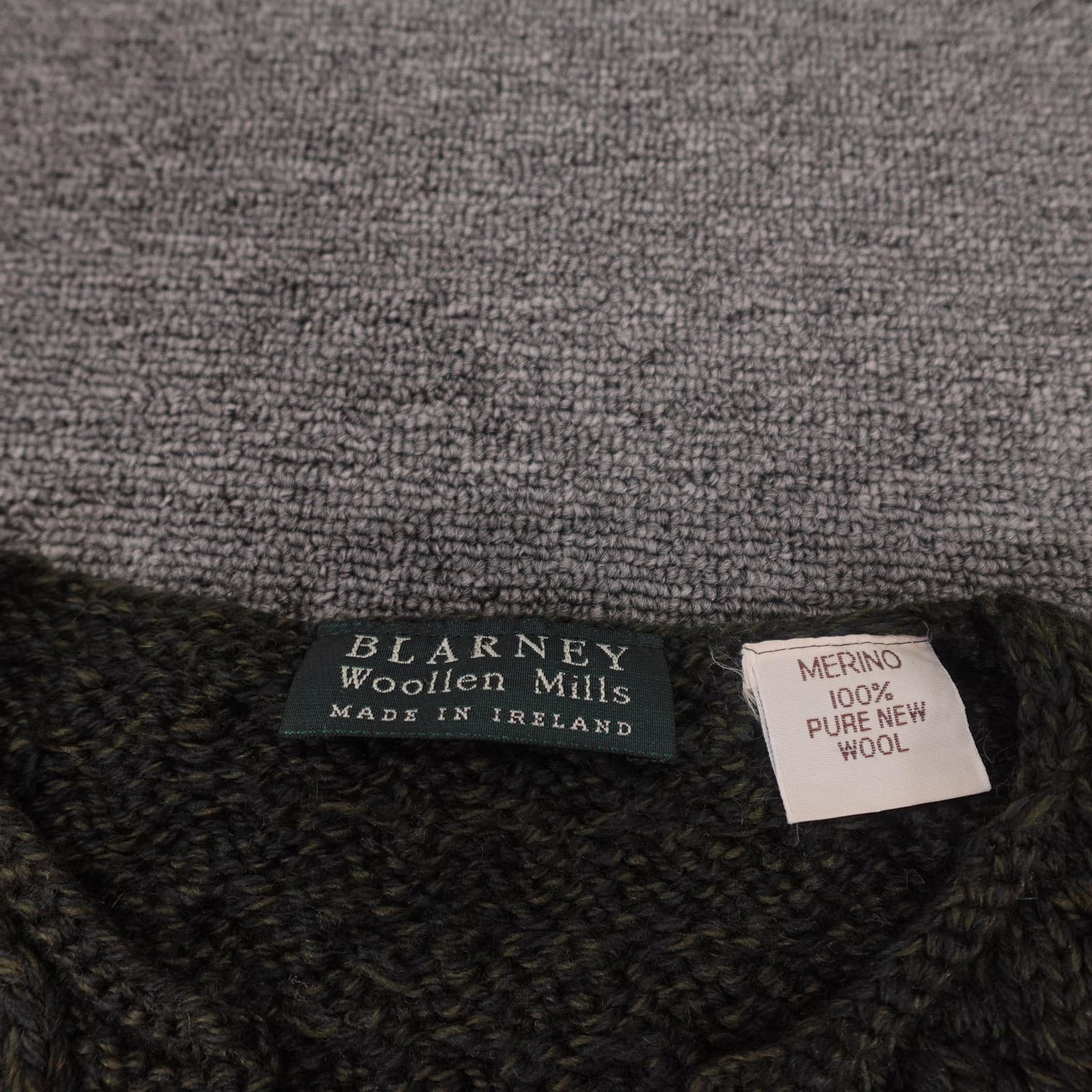 Blarney Woollen Mills Sweater Mens Large Green V Neck Cable Merino Wool Ireland - Thumbnail 3