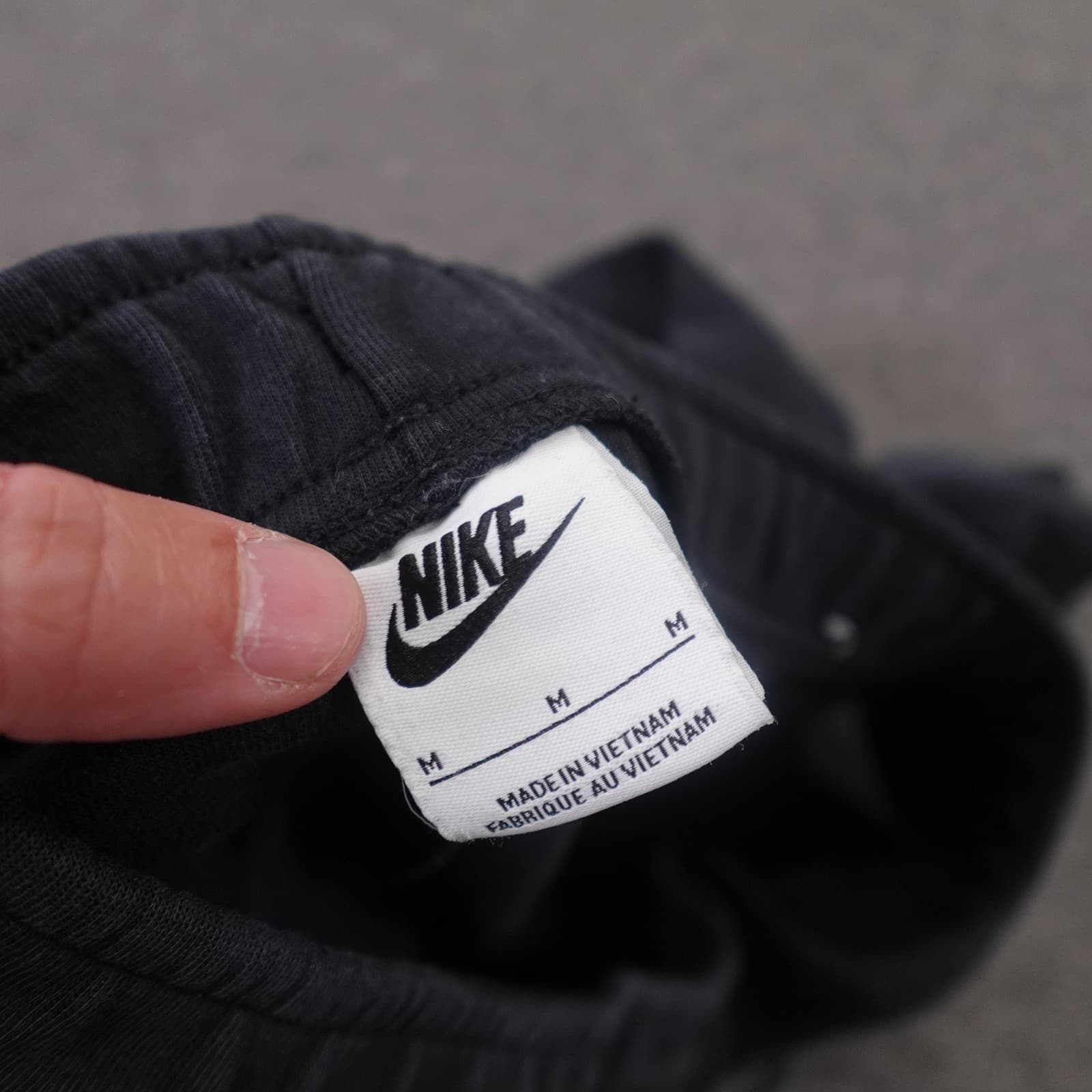 Nike Pants Mens Medium 32x29 Black Fleece Jogger Sweatpants Zip Pocket Athletic - Thumbnail 4