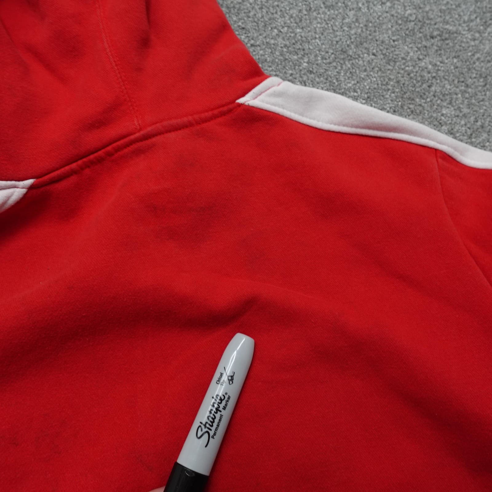 Fanatics Wisconsin Badgers Hoodie Mens Medium Red White Pullover NCAA Sweatshirt - Thumbnail 9