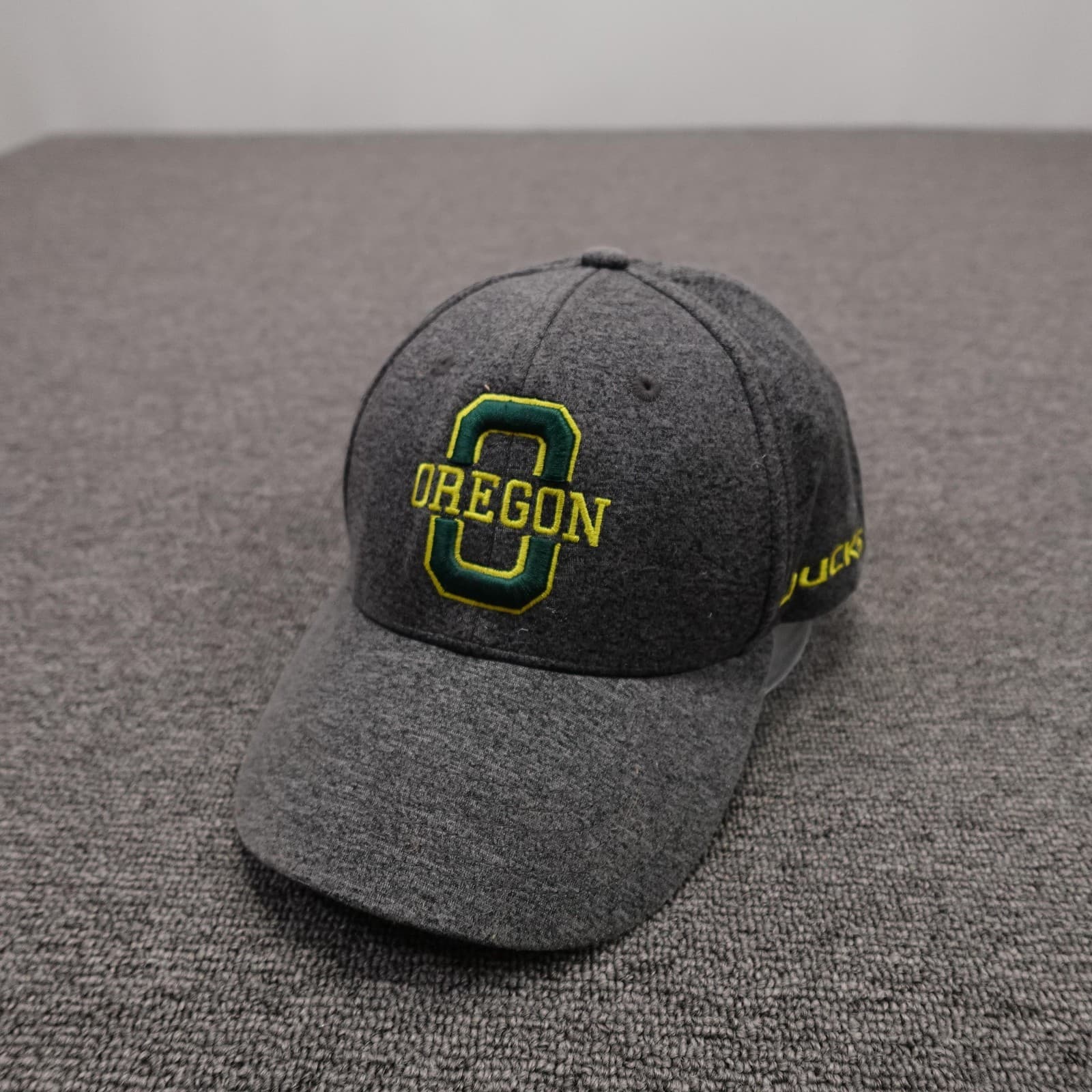 Oregon Ducks Hat Strap Back Mens One Size Gray NCAA Football Top Of The World