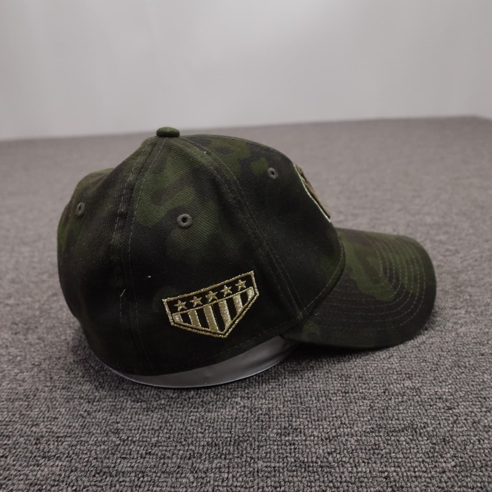 Milwaukee Brewers Hat Cap Fitted Mens Medium Camo MLB Baseball 39THIRTY New Era - Thumbnail 6