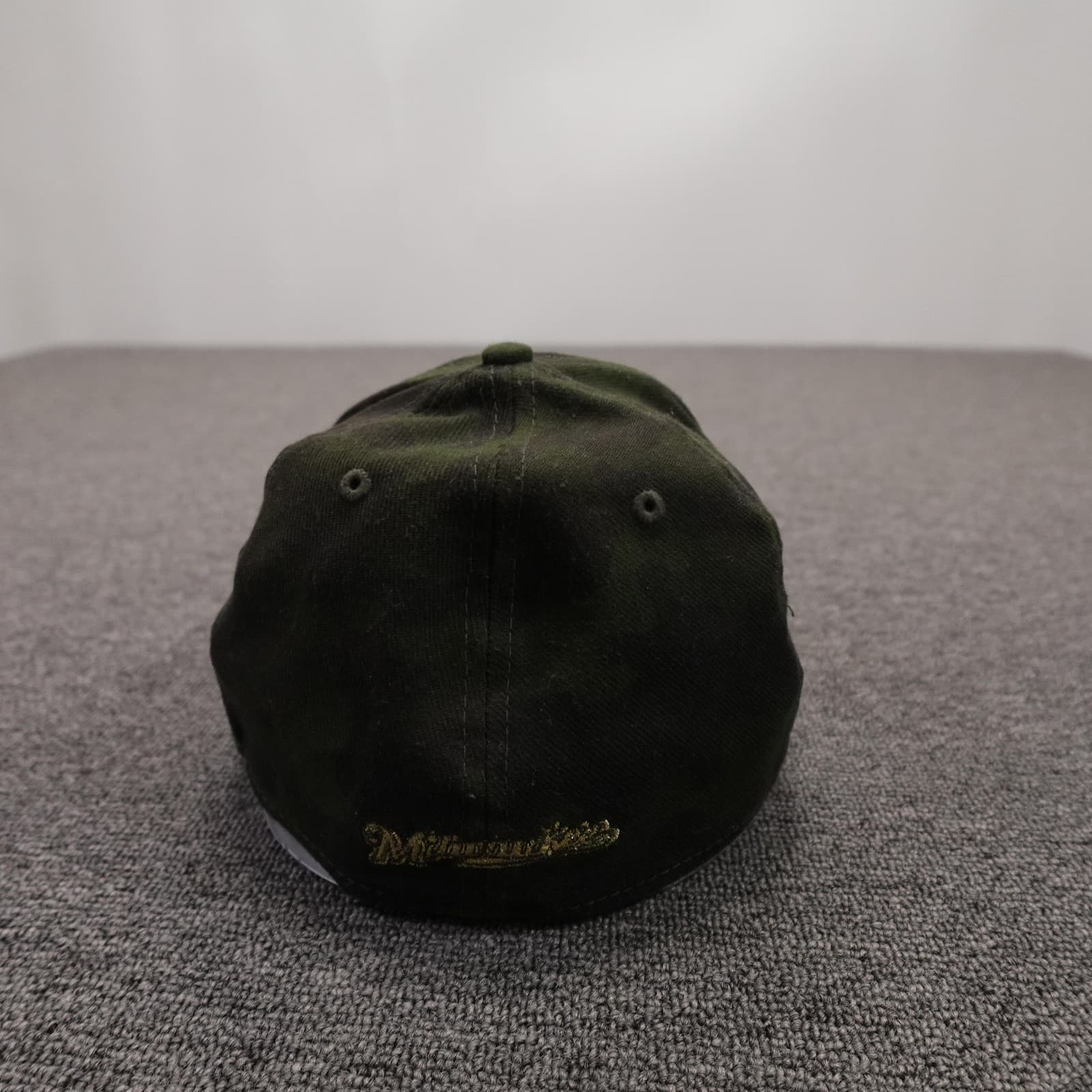 Milwaukee Brewers Hat Cap Fitted Mens Medium Camo MLB Baseball 39THIRTY New Era - Thumbnail 4