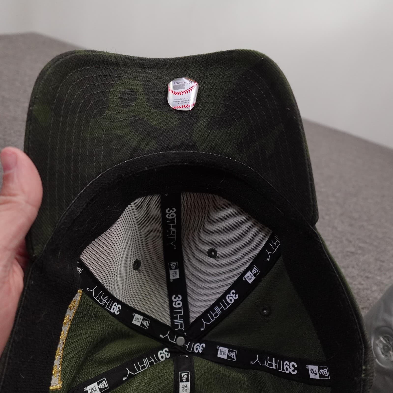 Milwaukee Brewers Hat Cap Fitted Mens Medium Camo MLB Baseball 39THIRTY New Era - Thumbnail 7
