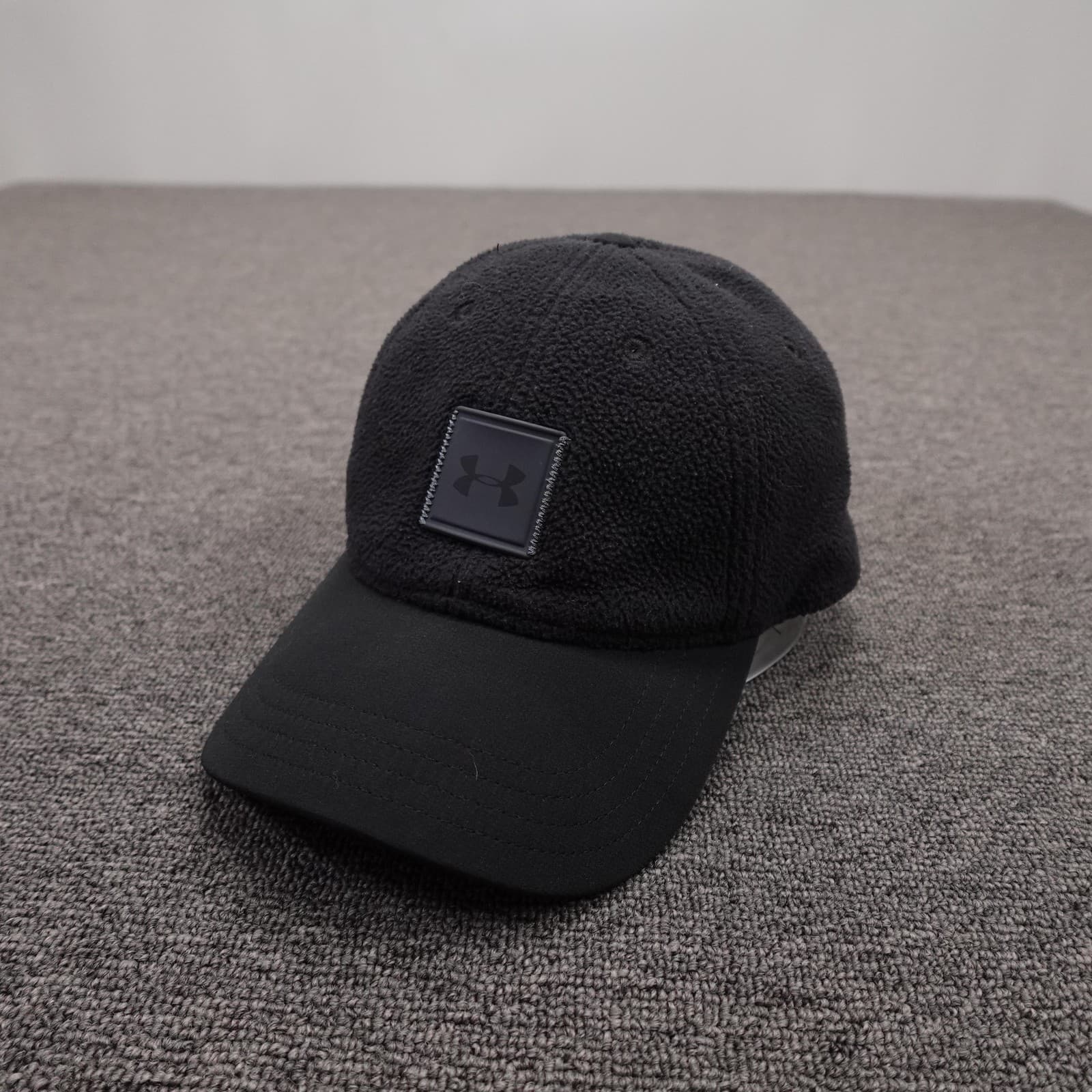 Under Armour Hat Cap Strap Back Mens One Size Black Fleece Baseball Winter