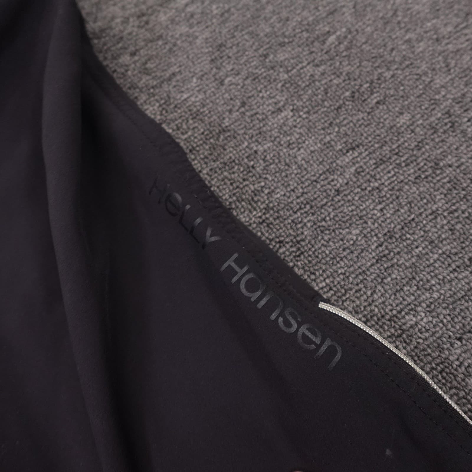 Helly Hansen Snow Pants Mens Medium 34x31 Black Helly Tech Softshell RECCO - Thumbnail 4