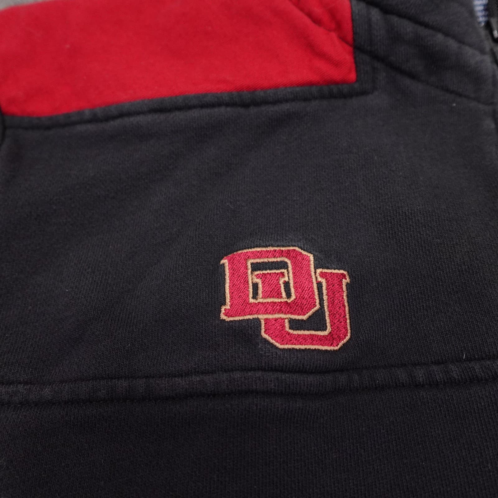 Denver Pioneers Sweatshirt Mens Small Black NCAA Vineyard Vines Quarter Zip - Thumbnail 3