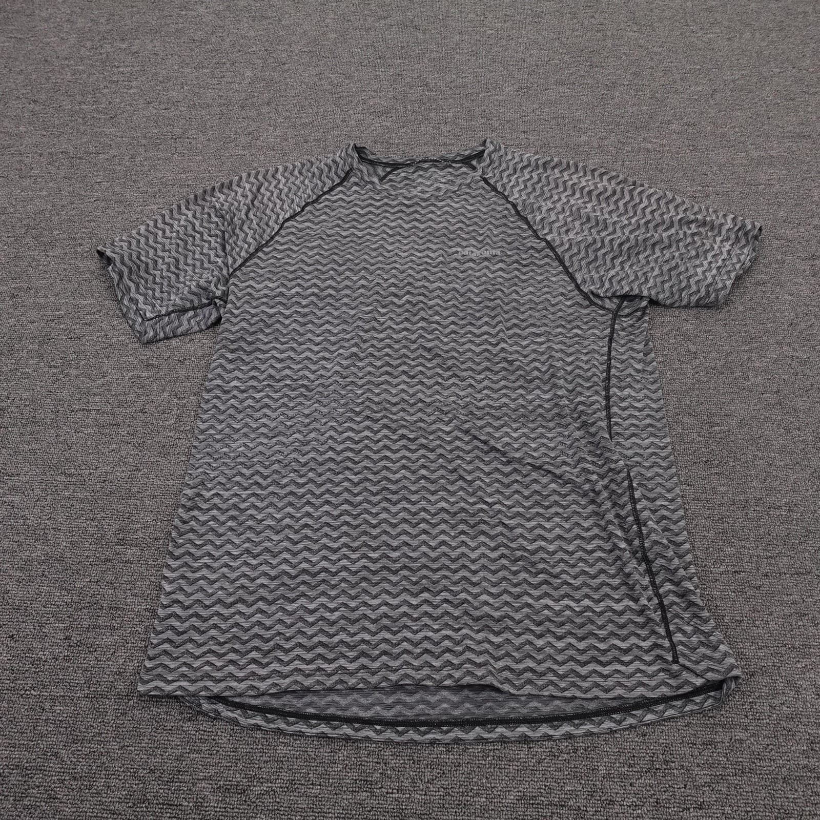Patagonia Shirt Womens Medium Gray Chevron Short Sleeve Raglan Running Tee