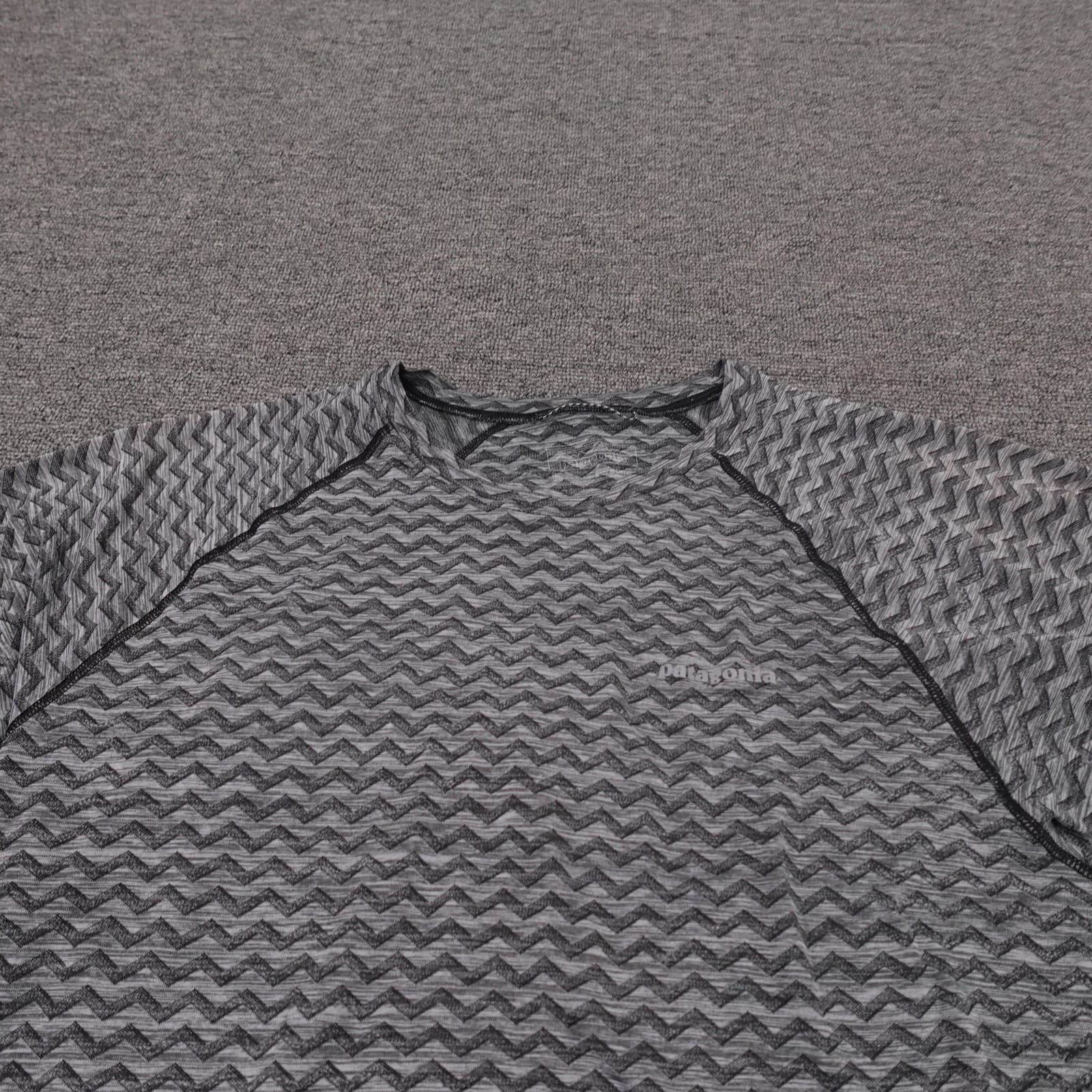 Patagonia Shirt Womens Medium Gray Chevron Short Sleeve Raglan Running Tee - Thumbnail 2