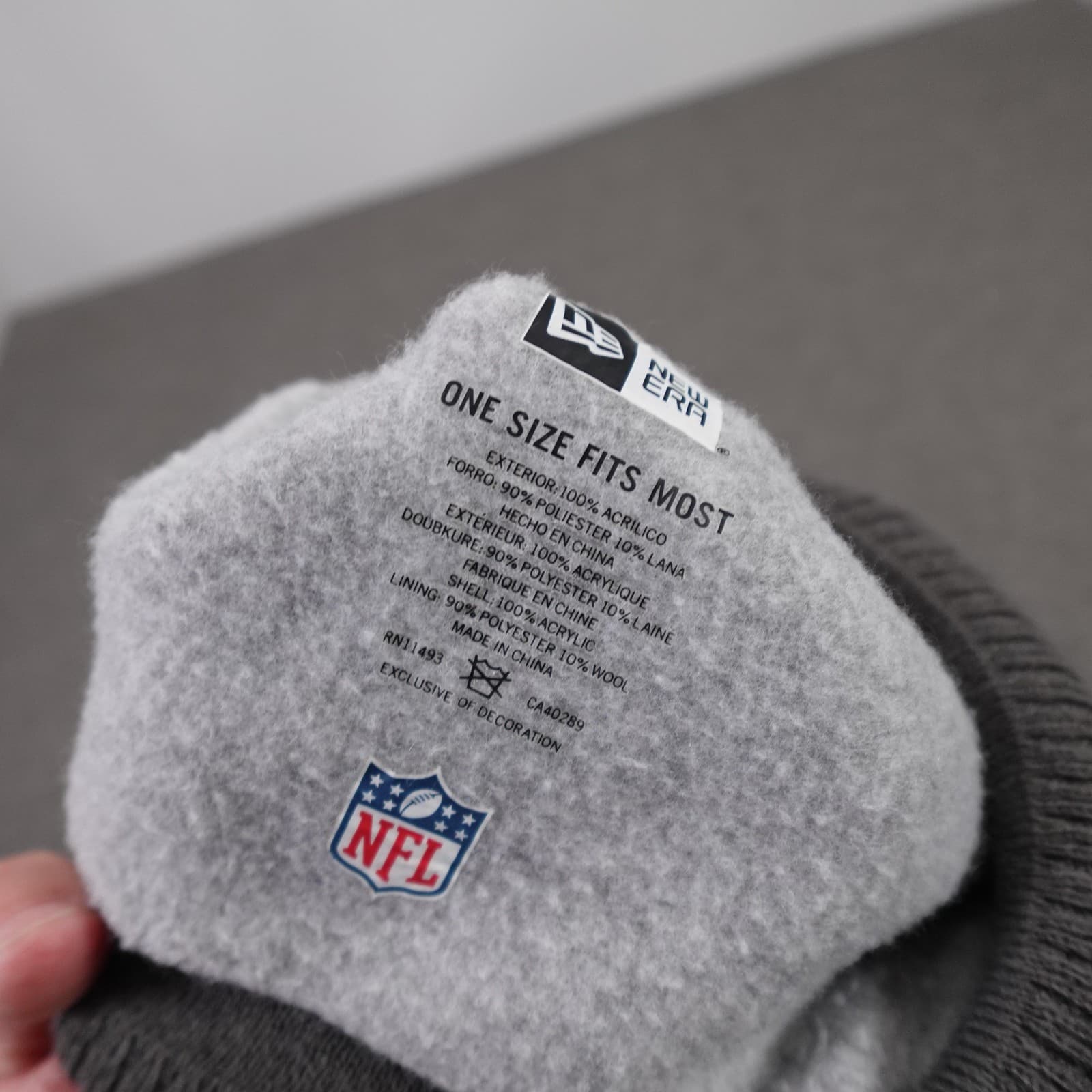 Denver Broncos Hat Beanie Mens One Size Gray NFL Football Pom Knit New Era - Thumbnail 4