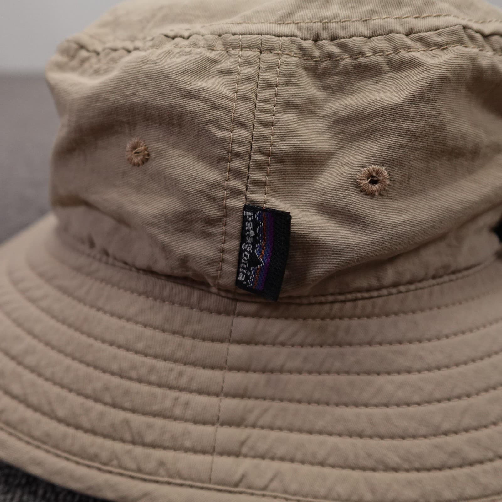 Patagonia Hat Bucket Boys XL Beige Nylon Adjustable Chin Strap Outdoor Summer - Thumbnail 3