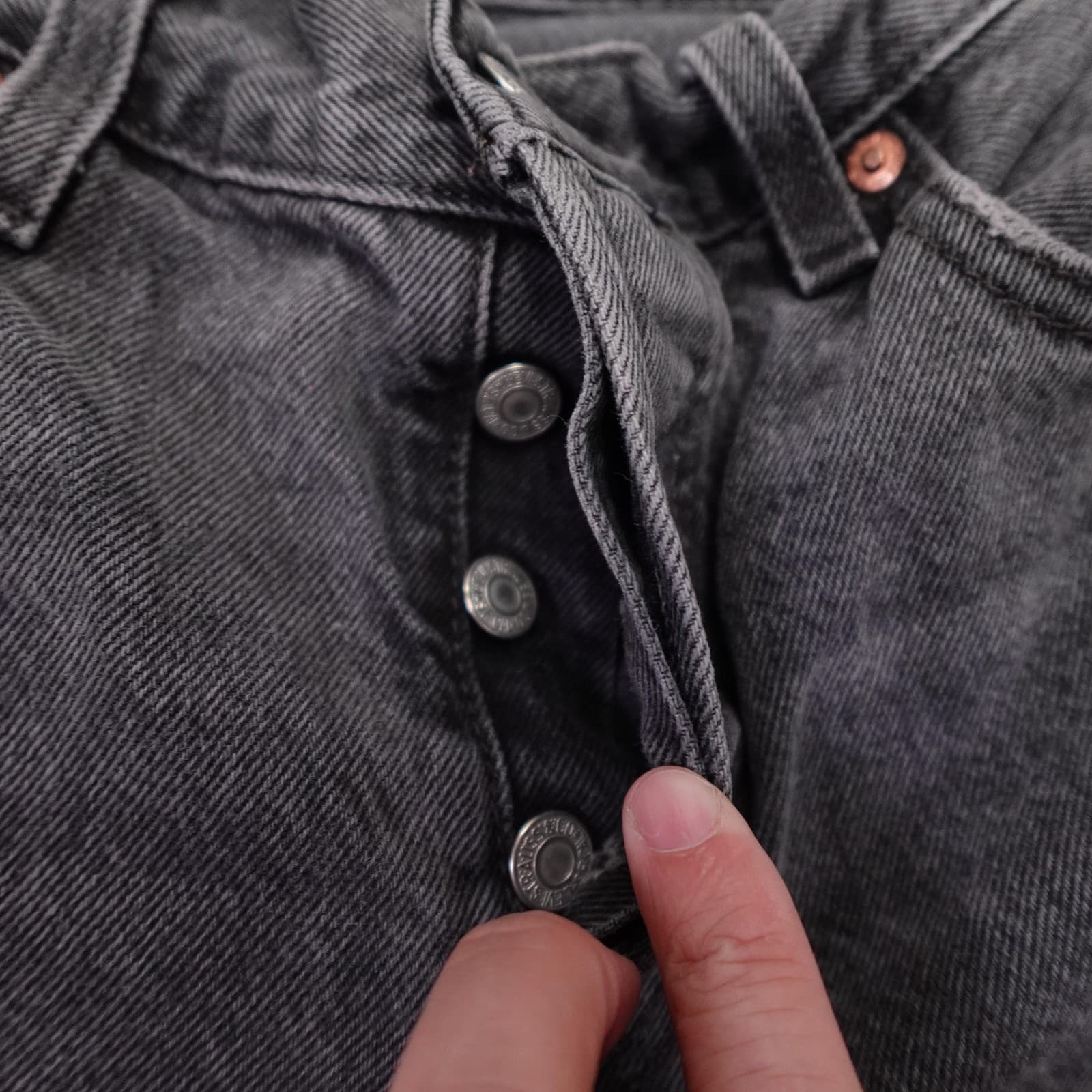 Levis 501 Jeans Womens 26 Gray High Rise Straight Button Fly 26x30 Premium Denim - Thumbnail 3