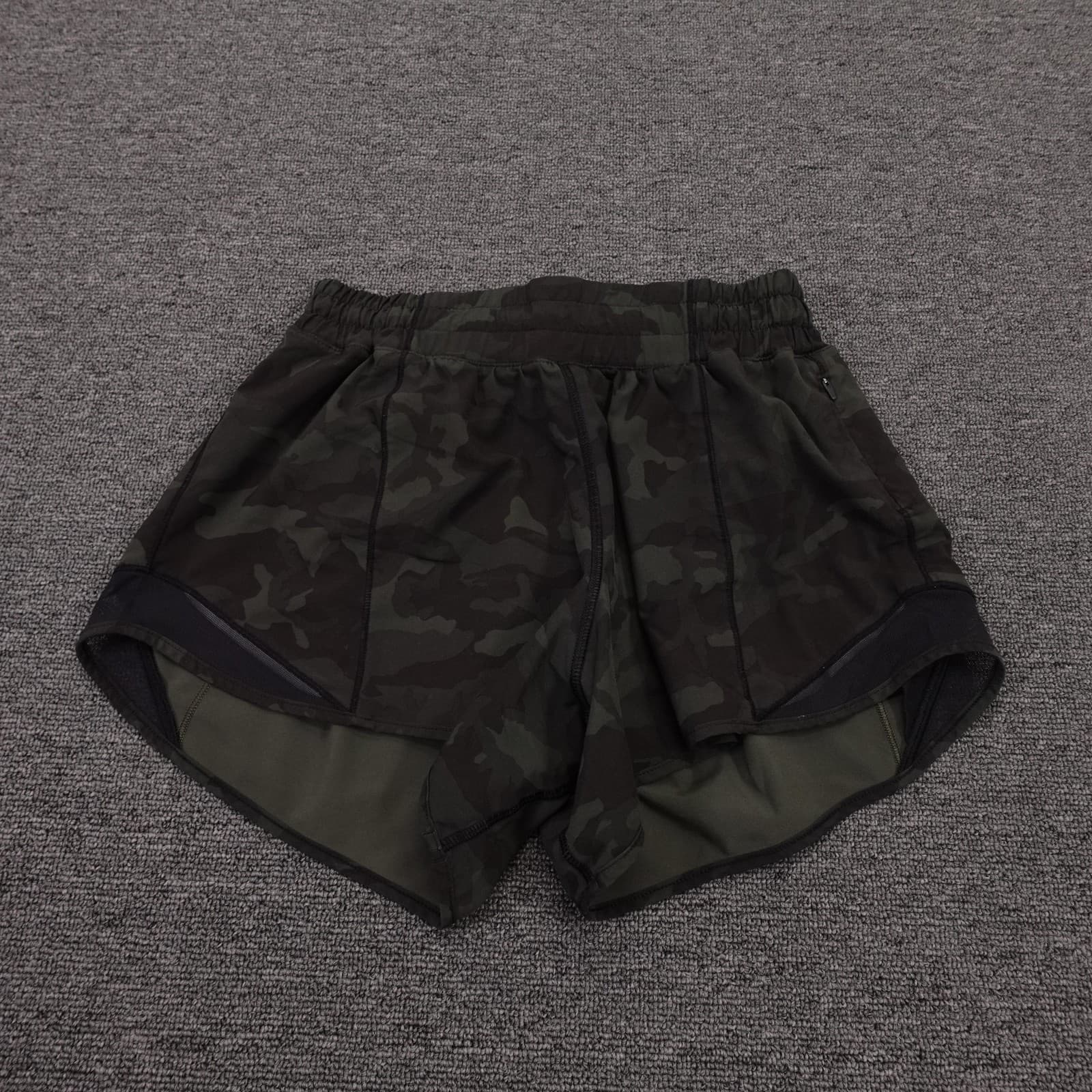Lululemon Hotty Hot Shorts Womens 6 Tall Green Camo 3.5 In Lined Running Gym