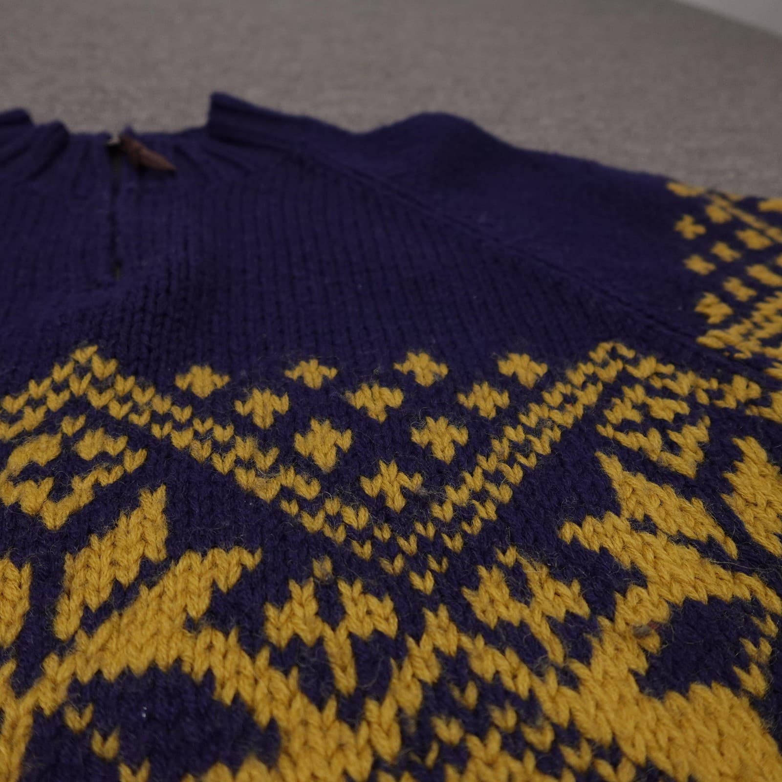 Vintage J Crew Sweater Mens Large Gold Navy Fair Isle Wool 1/4 Zip Mock Neck - Thumbnail 3