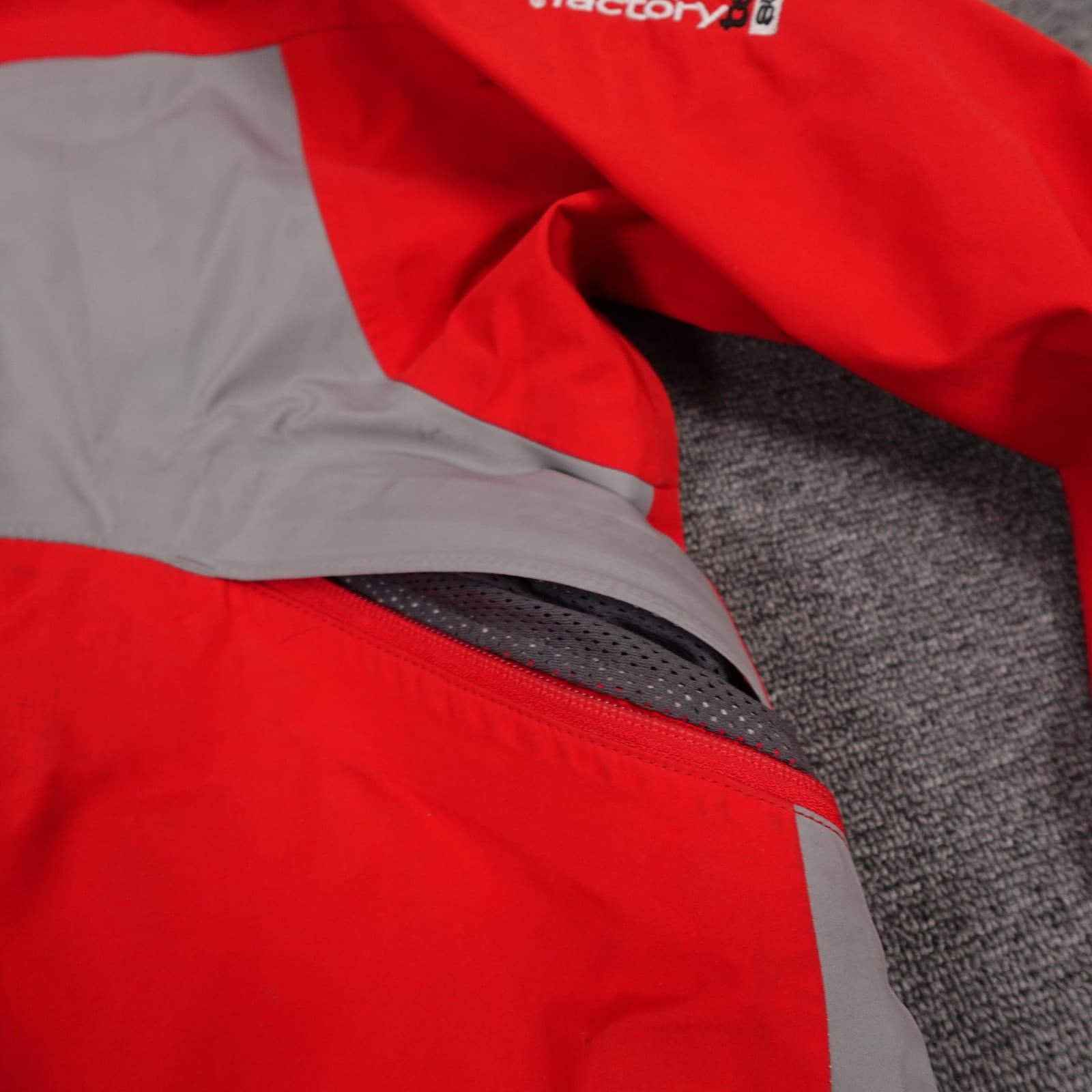 Vintage Salomon Jacket Mens Medium Red Gray Gore-Tex Ski Waterproof Y2K - Thumbnail 13