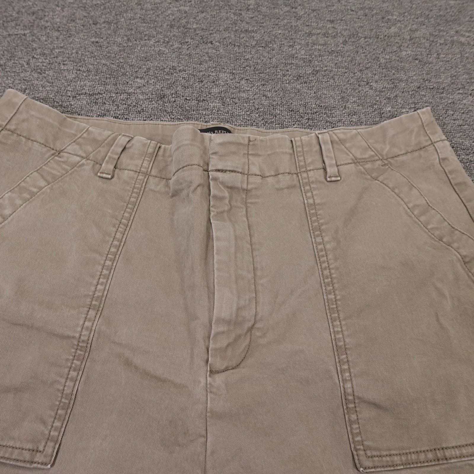 Banana Republic Shorts Womens 14 Beige Chino Twill Utility Pockets Casual Summer - Thumbnail 2