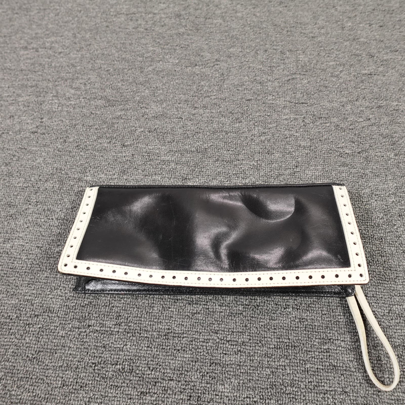 Ann Taylor Clutch Womens Small Black Leather Wristlet White Trim Zip Bag - Thumbnail 3