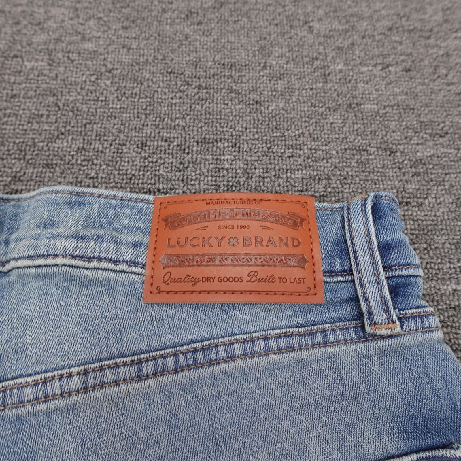 Lucky Brand 410 Athletic Straight Jeans Mens 30x29 Blue Light Wash Stretch Denim - Thumbnail 6