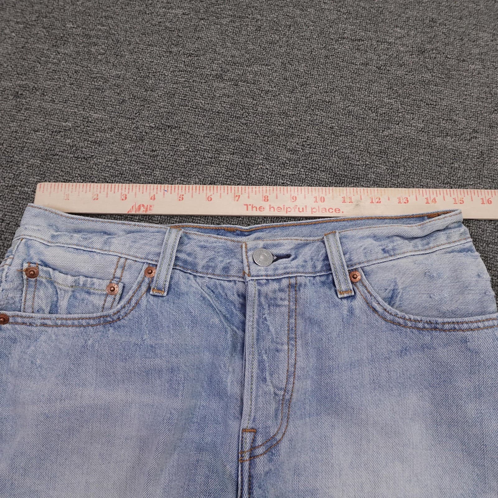 Levi's 501 Shorts Womens 28 Blue Light Wash Denim Button Fly Cutoff Raw Hem - Thumbnail 6