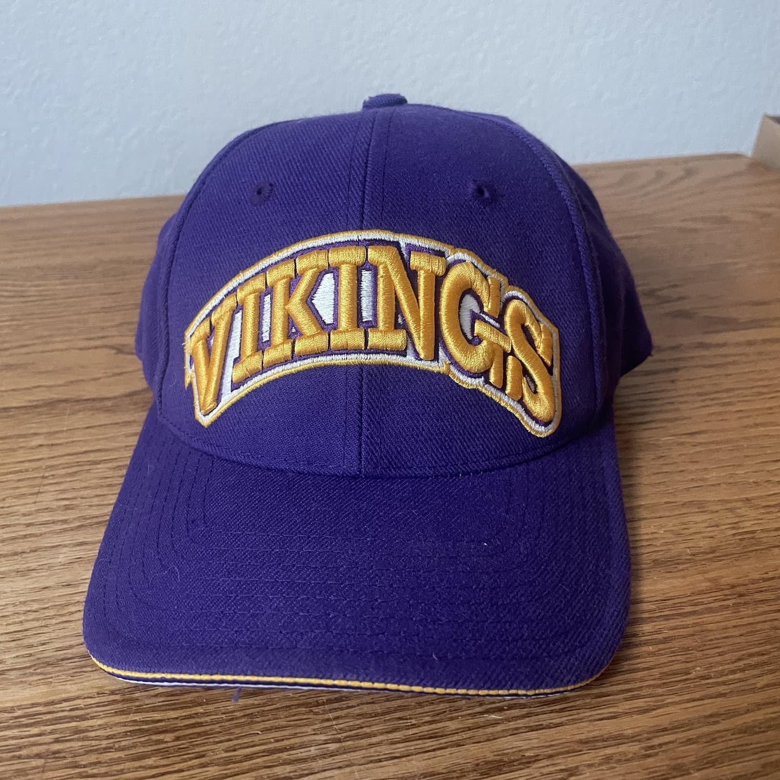 Vintage Minnesota Vikings Hat Cap Strap Back Purple Gold NFL Football Mens 90s