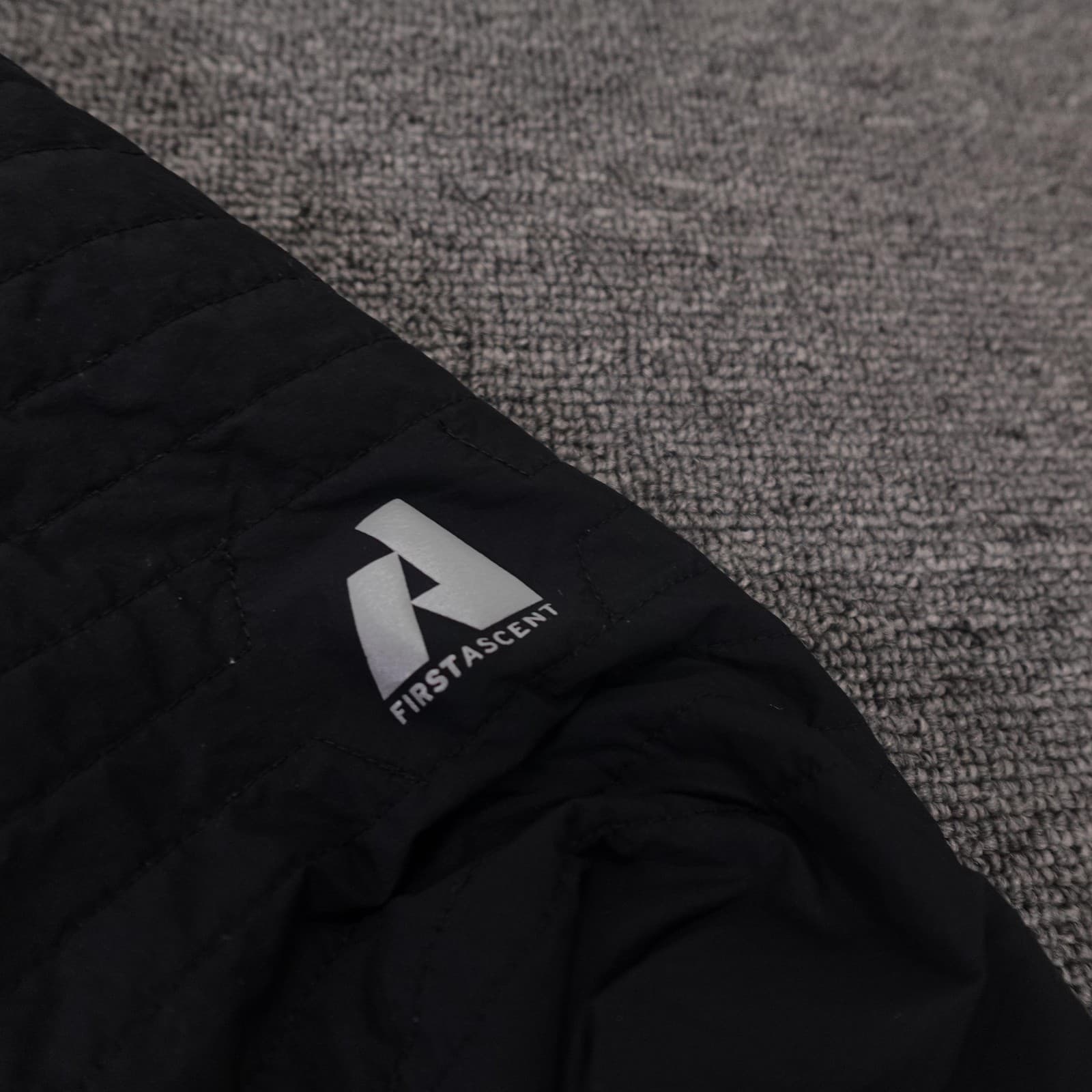 Eddie Bauer First Ascent Jacket Womens Small Black Insulated Full Zip Hiking - Thumbnail 4