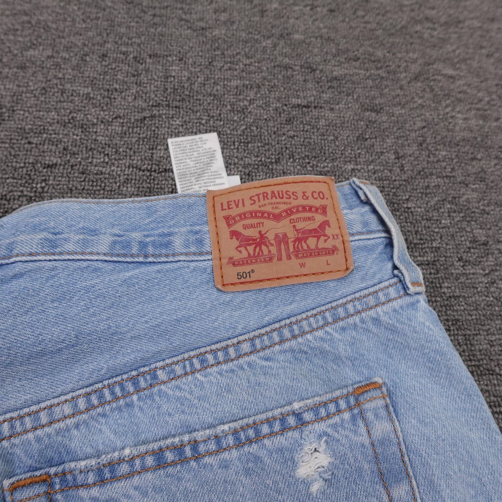 Levi's 501 Shorts Womens W32 Blue Denim High Rise Button Fly Distressed Cutoff - Thumbnail 3