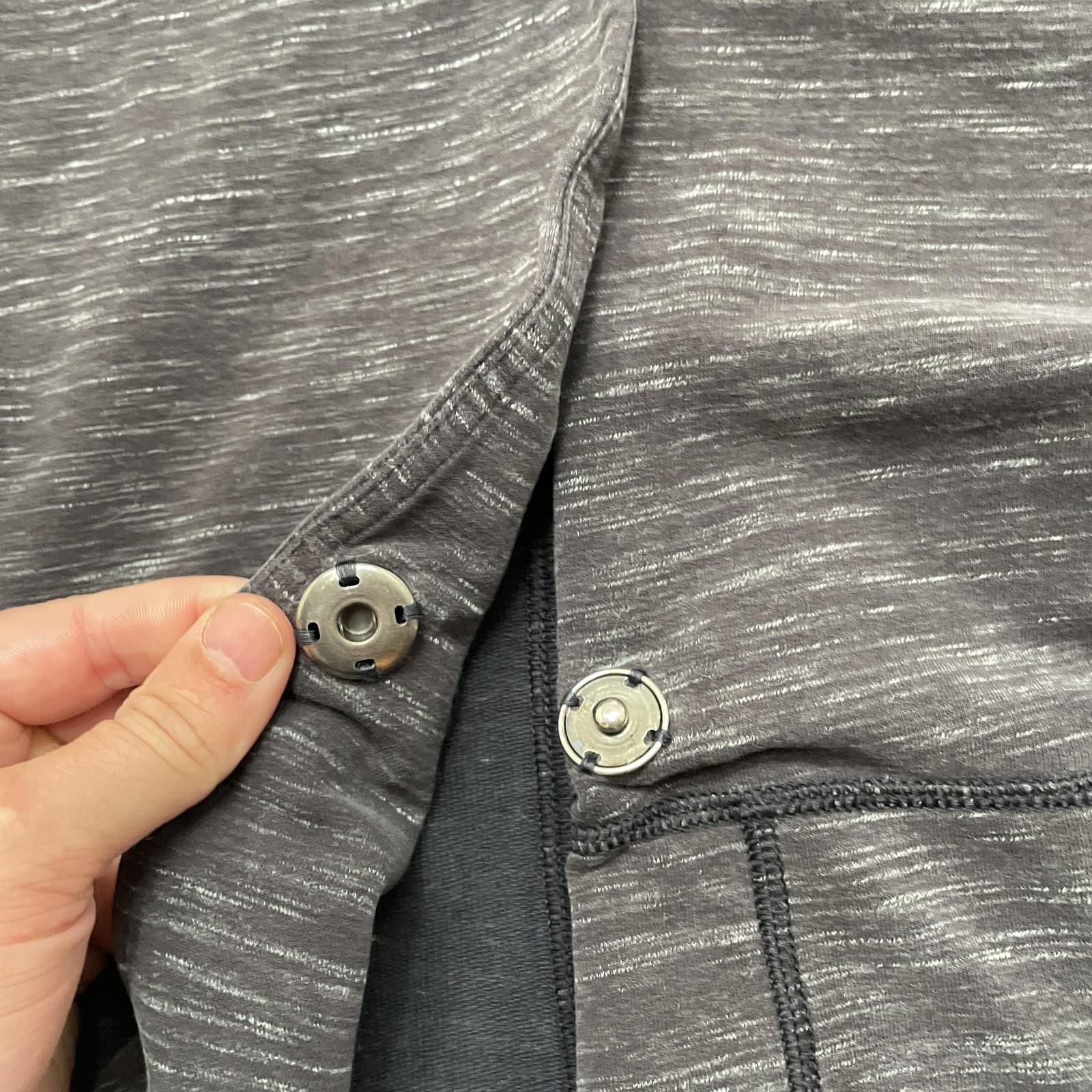 Lululemon Hooded Cardigan Jacket Women 8 Heather Gray Snap Button Relaxed Fit - Thumbnail 2