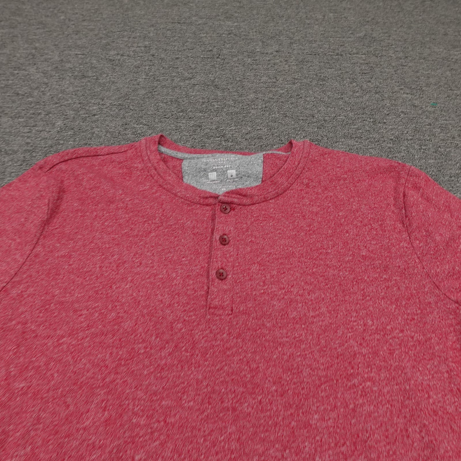 Banana Republic Shirt Mens XL Red Heather Henley Quick Dry Breathable Tee Casual - Thumbnail 2