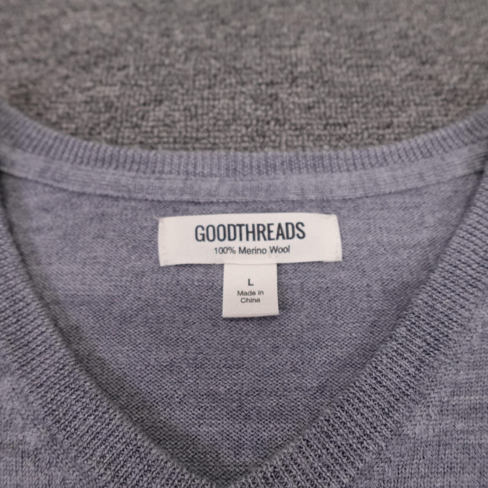 Goodthreads Sweater Mens Large Purple 100% Merino Wool V Neck Knit Pullover - Thumbnail 3