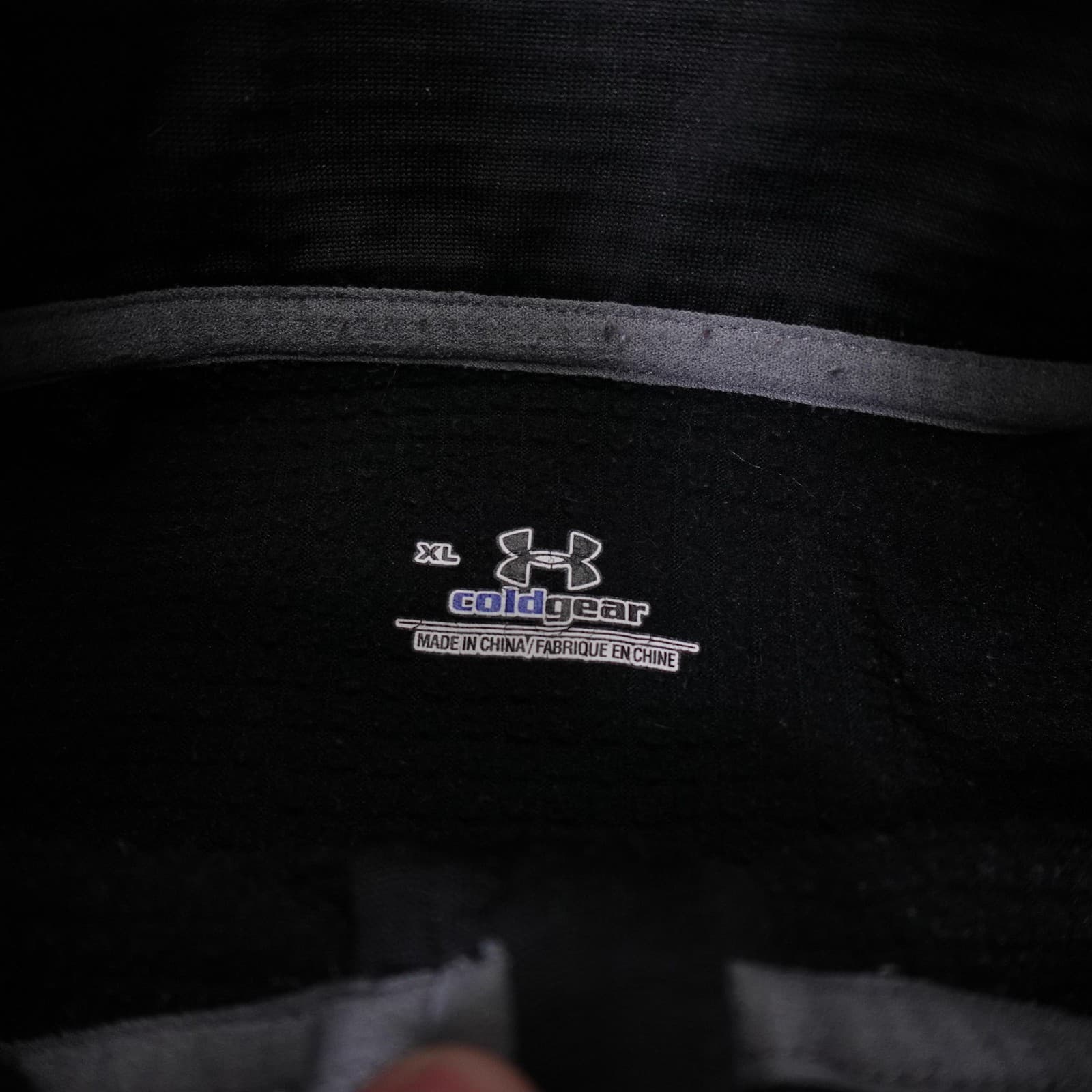 Under Armour Sweater Shirt XL 1/4 Zip ColdGear Thermal Fleece Base Layer - Thumbnail 3