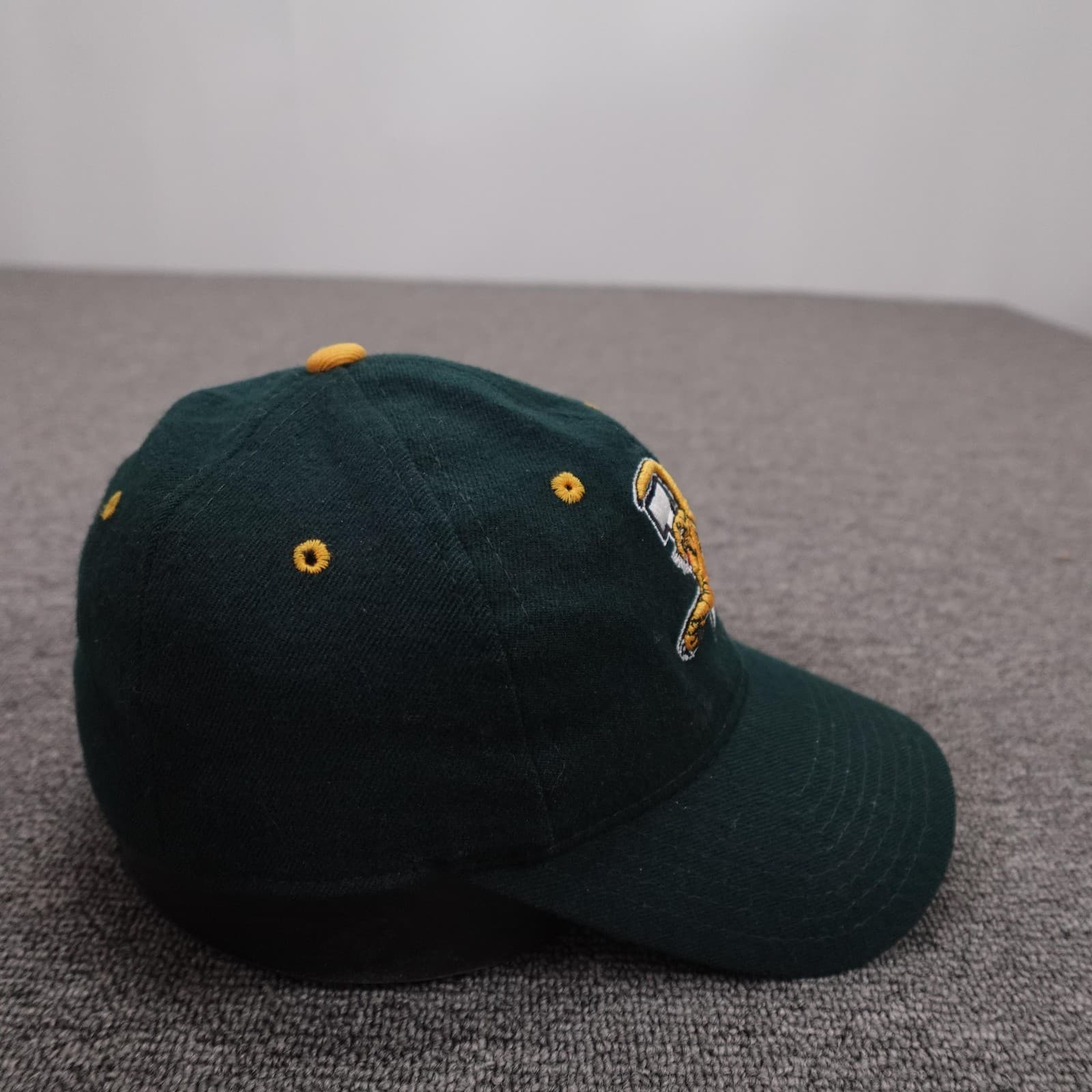 Vermont Catamounts Hat Cap Mens 7 1/4 Green NCAA College Zephyr Wool Fitted - Thumbnail 5