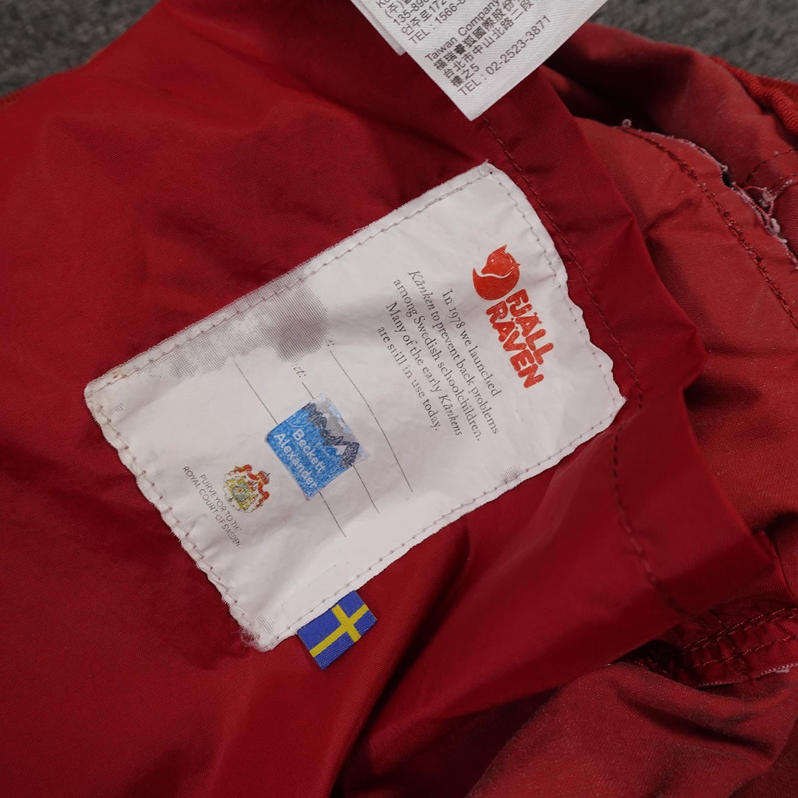 Fjallraven Kanken Backpack Red 15" Vinyl Womens Travel School Daypack Bag - Thumbnail 10
