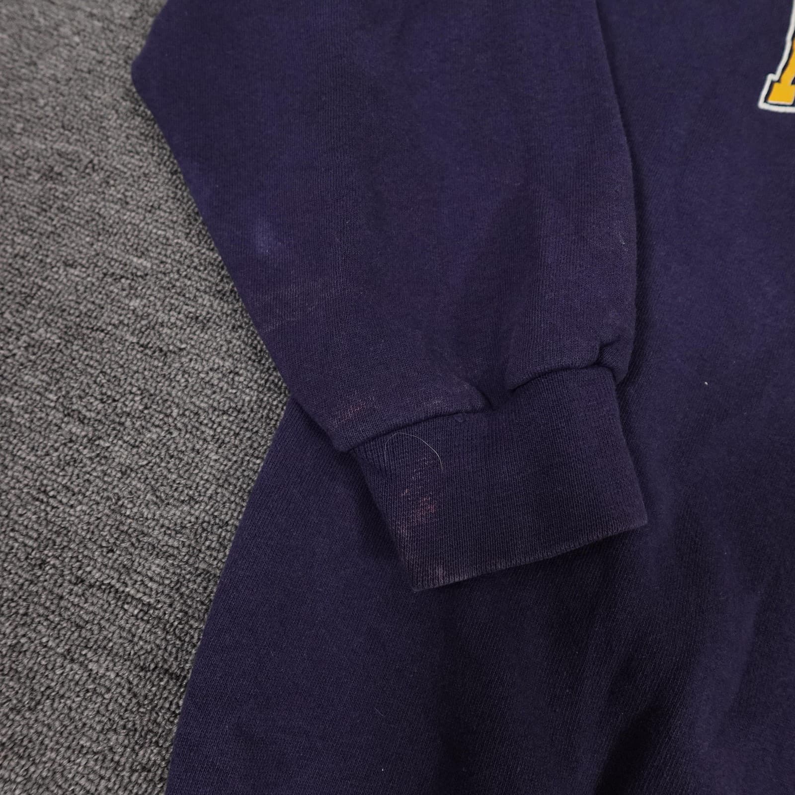 Vintage Notre Dame Fighting Irish Sweatshirt XL Blue NCAA Football USA 90s - Thumbnail 3