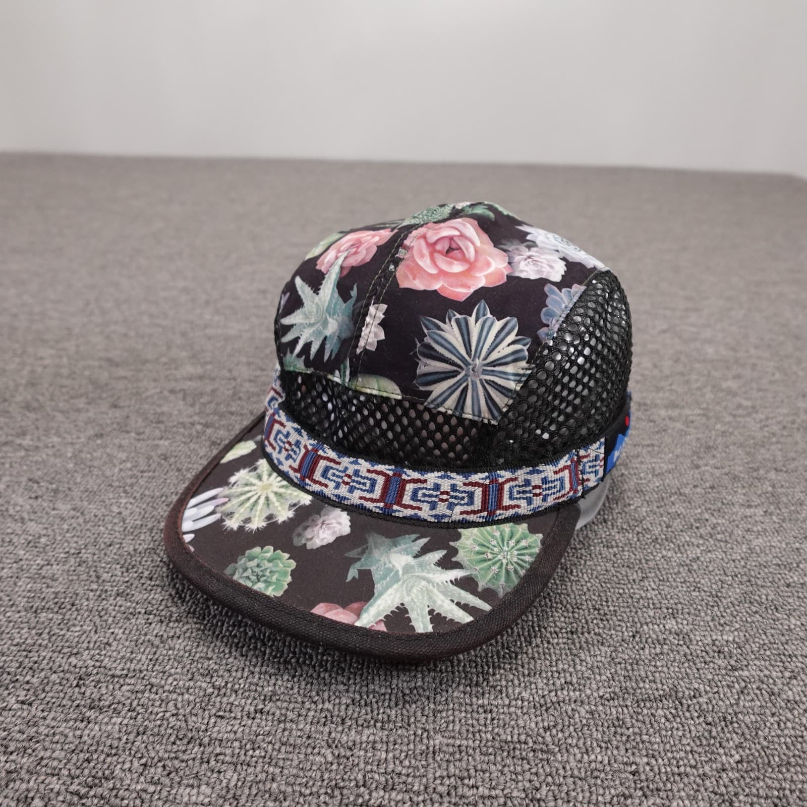 KAVU Hat Cap Strap Back Mens M Black Floral Mesh 5 Panel Outdoor Summer Camping