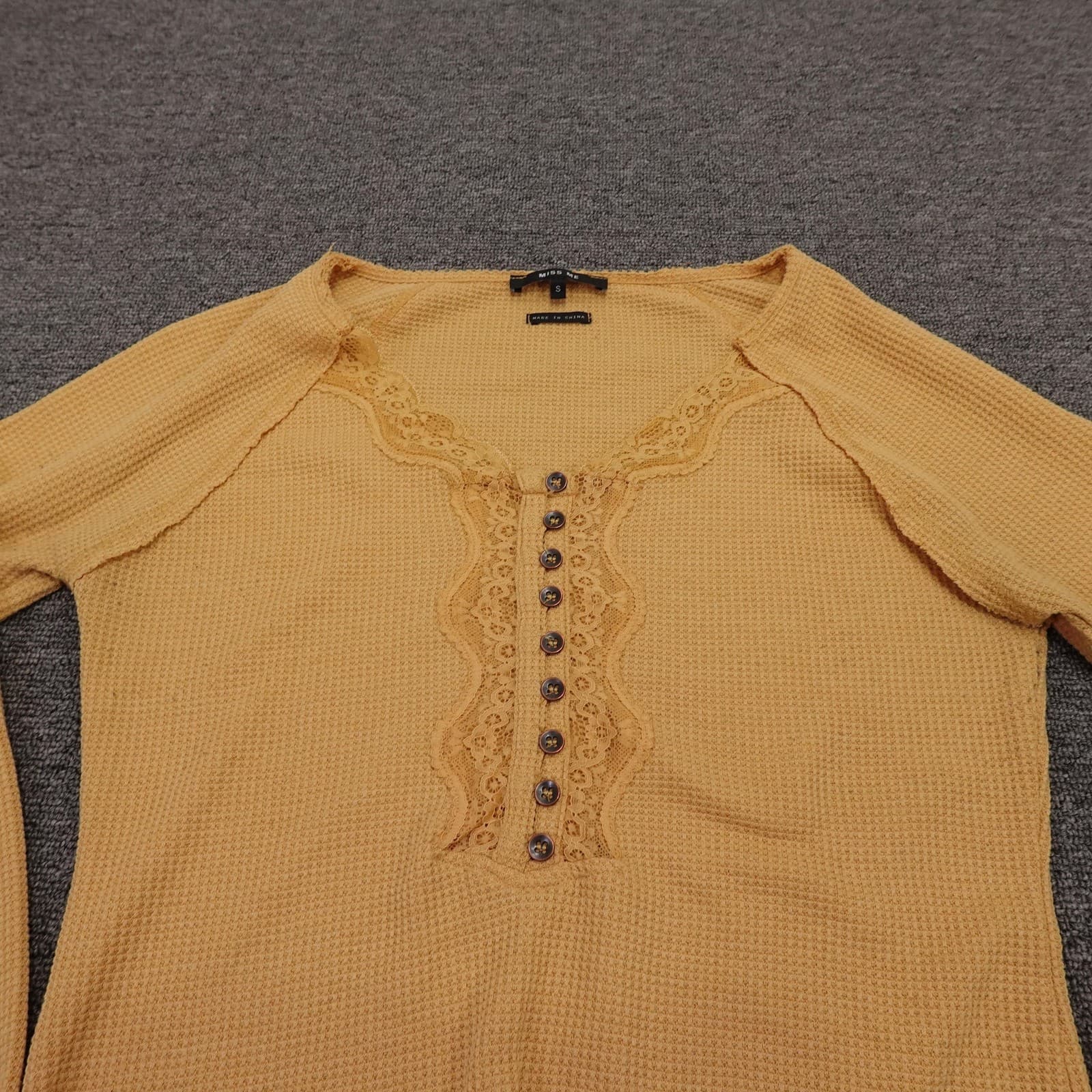 Miss Me Shirt Womens Small Yellow Thermal Waffle Knit Henley Long Sleeve Top - Thumbnail 2