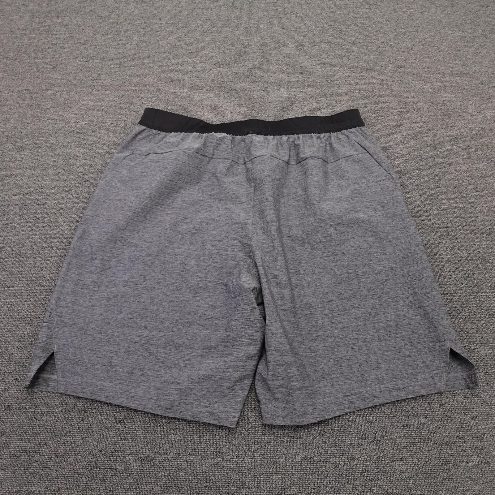 Adidas Shorts Mens XL Gray Jersey Athletic Drawstring Stretch Running Gym - Thumbnail 4