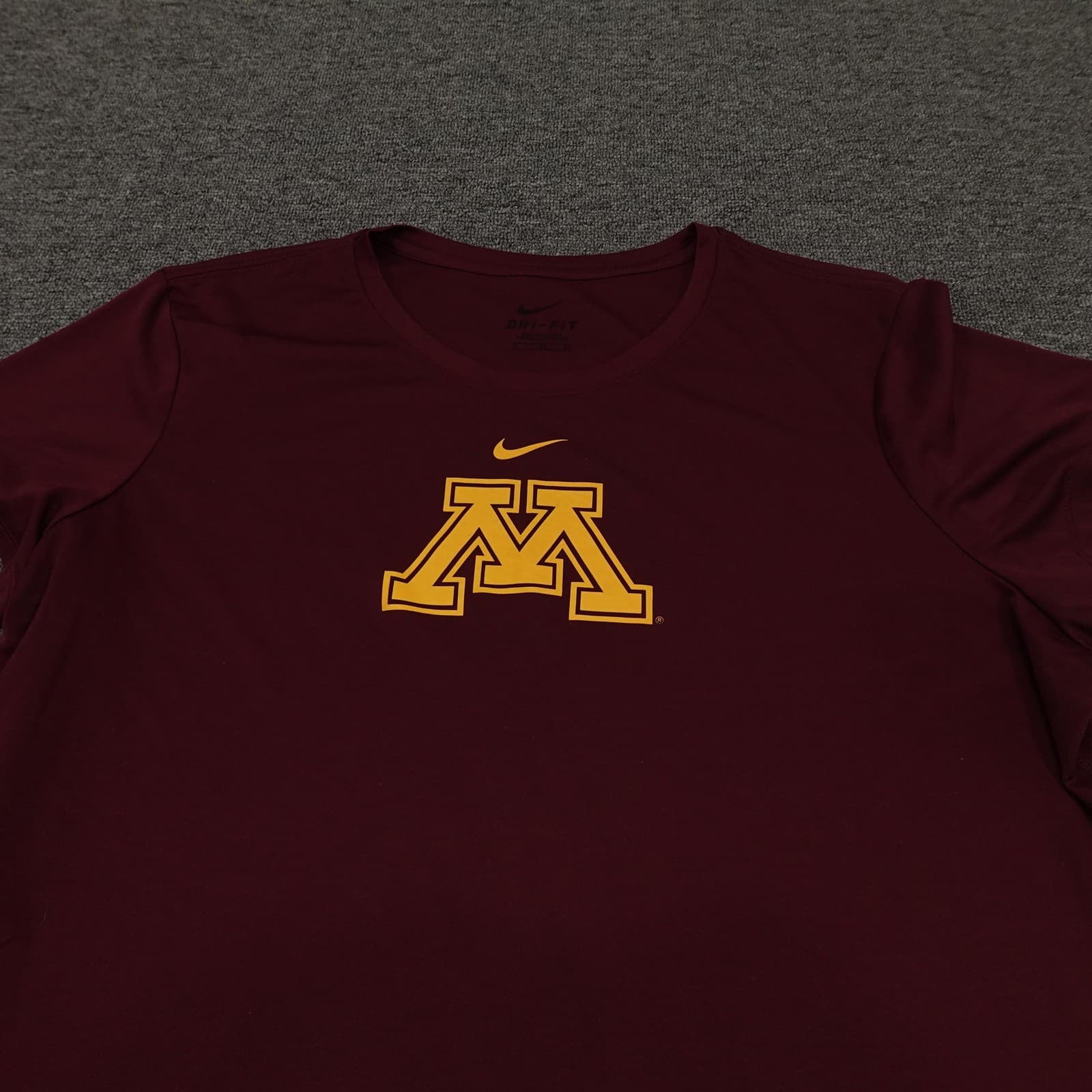 Minnesota Golden Gophers Shirt Womens XL Maroon NCAA Football Nike Dri Fit - Thumbnail 2