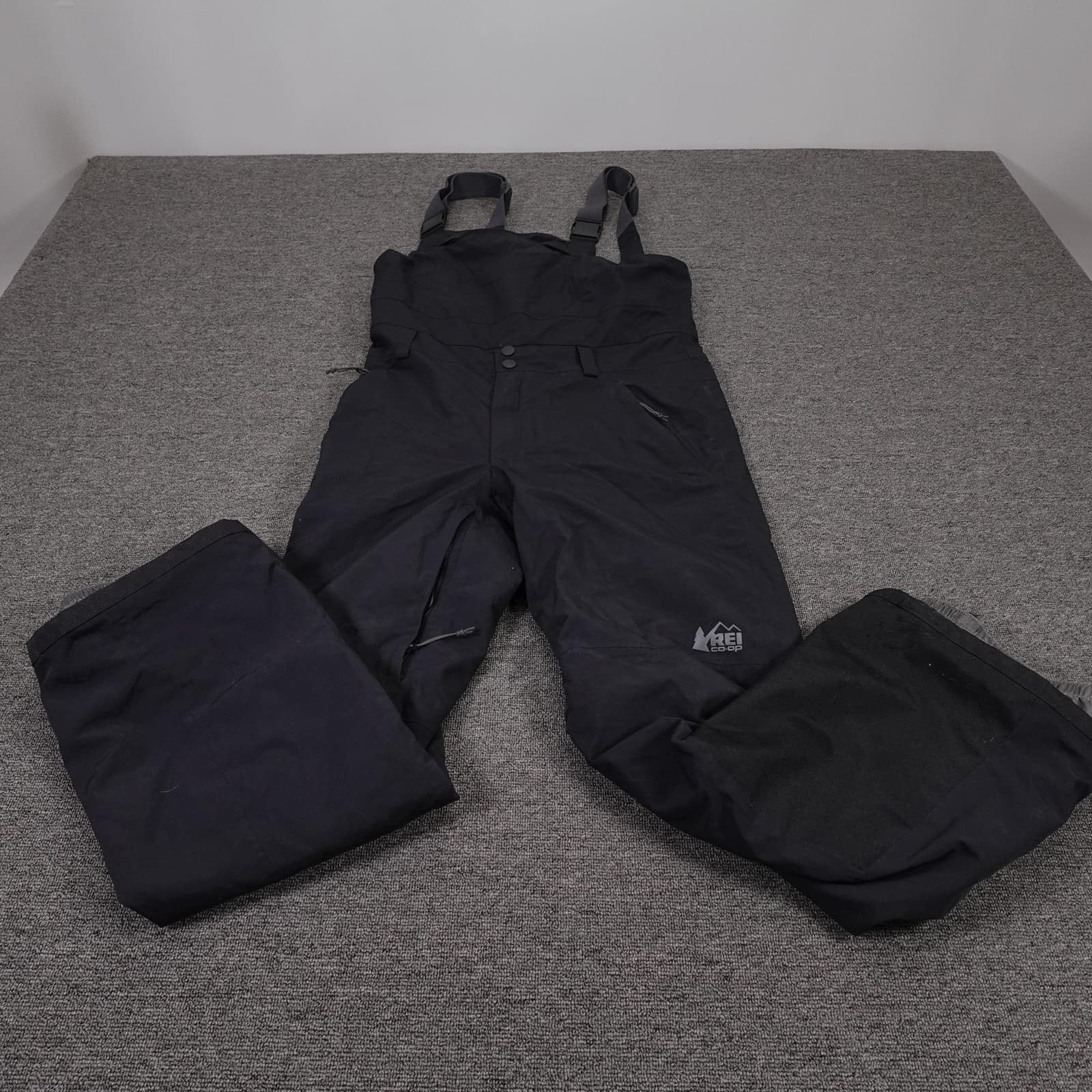 REI Co-op Peak 2L Bib Snow Pants Mens Medium 32x29 Black Waterproof Ski