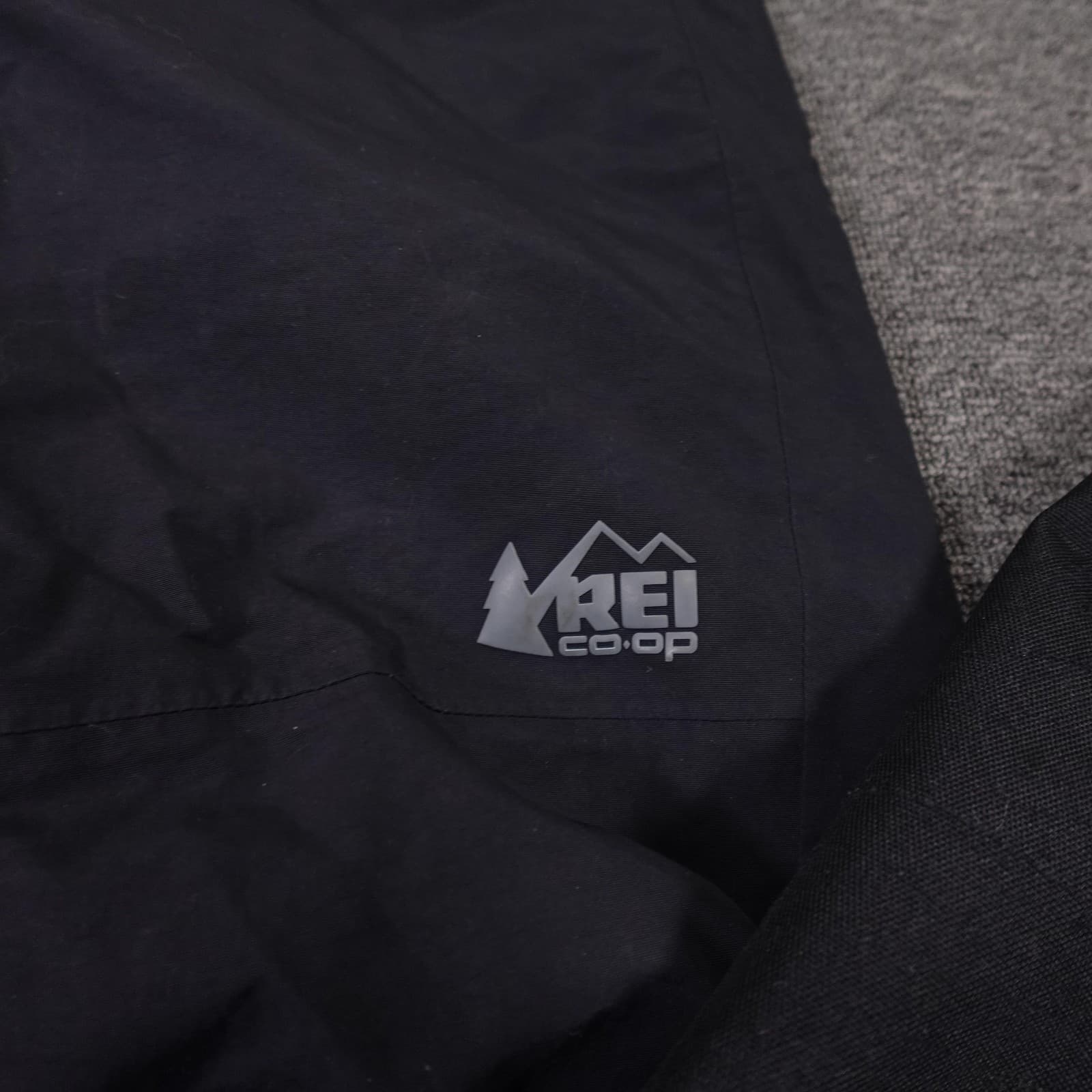REI Co-op Peak 2L Bib Snow Pants Mens Medium 32x29 Black Waterproof Ski - Thumbnail 2