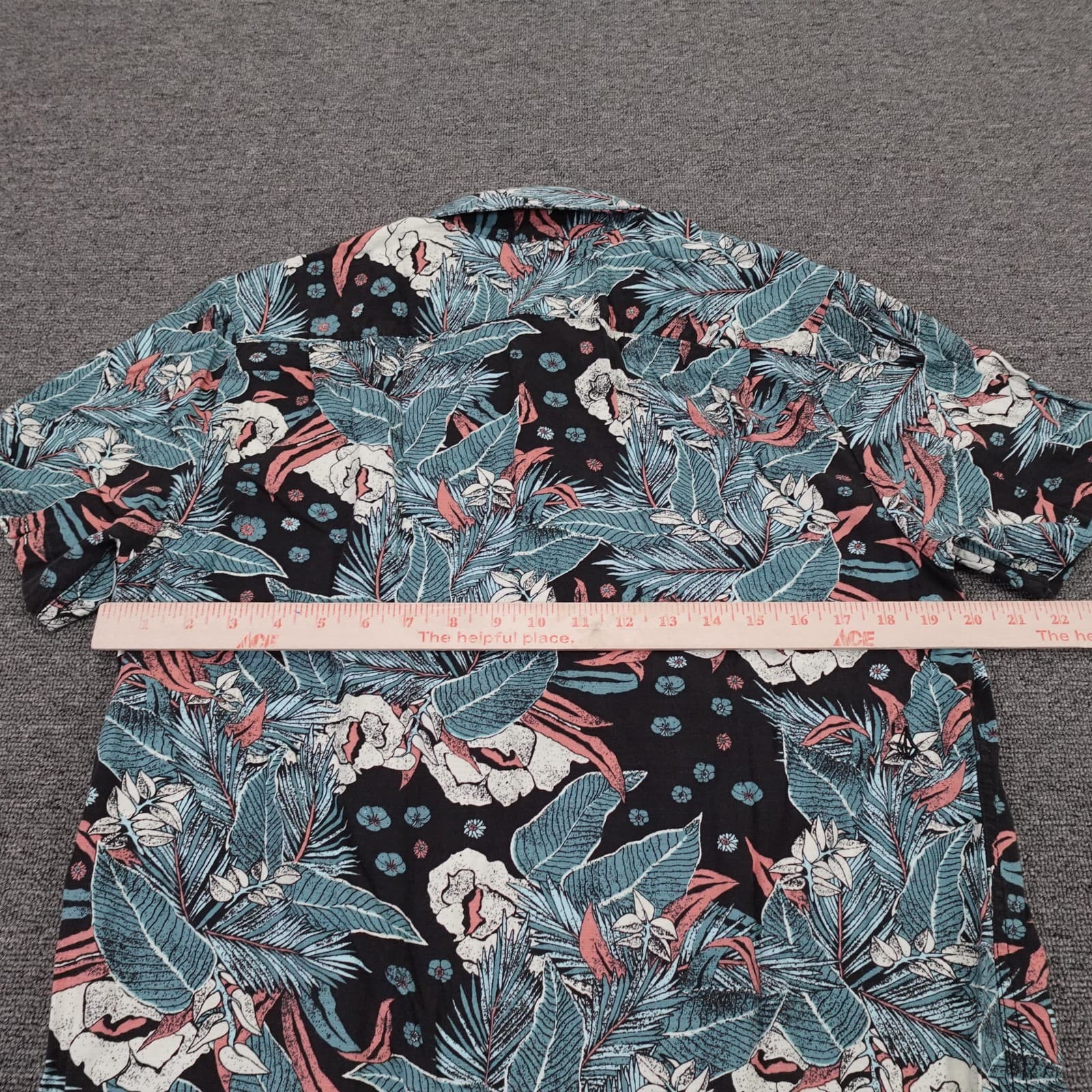Volcom Shirt Mens Medium Black Hawaiian Floral Short Sleeve Button Up Casual - Thumbnail 4