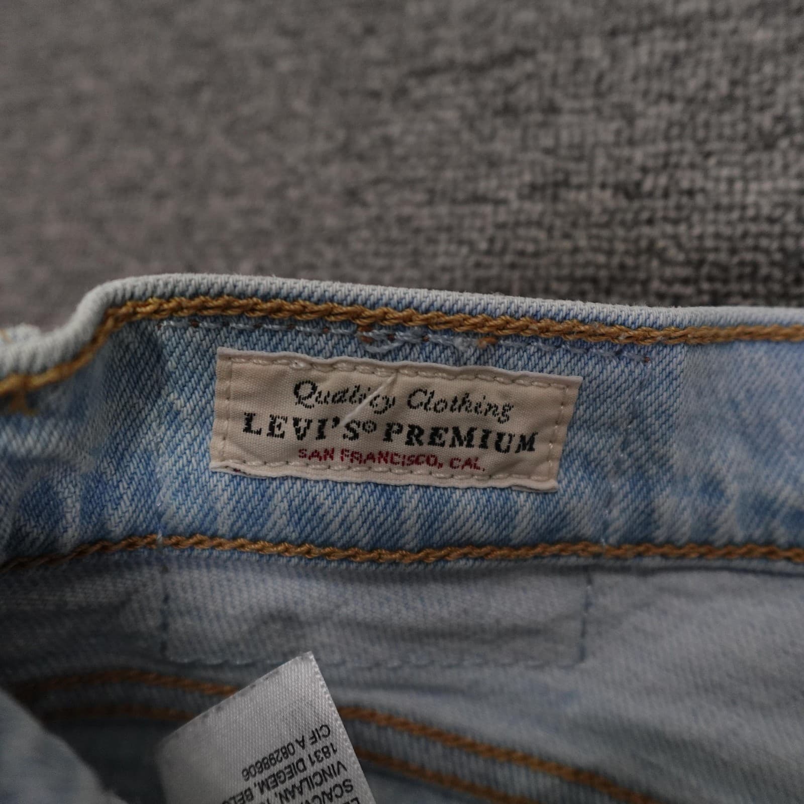 Levis Premium Wedgie Jeans Womens 28 Blue Light Wash High Rise Straight 28x28 - Thumbnail 6