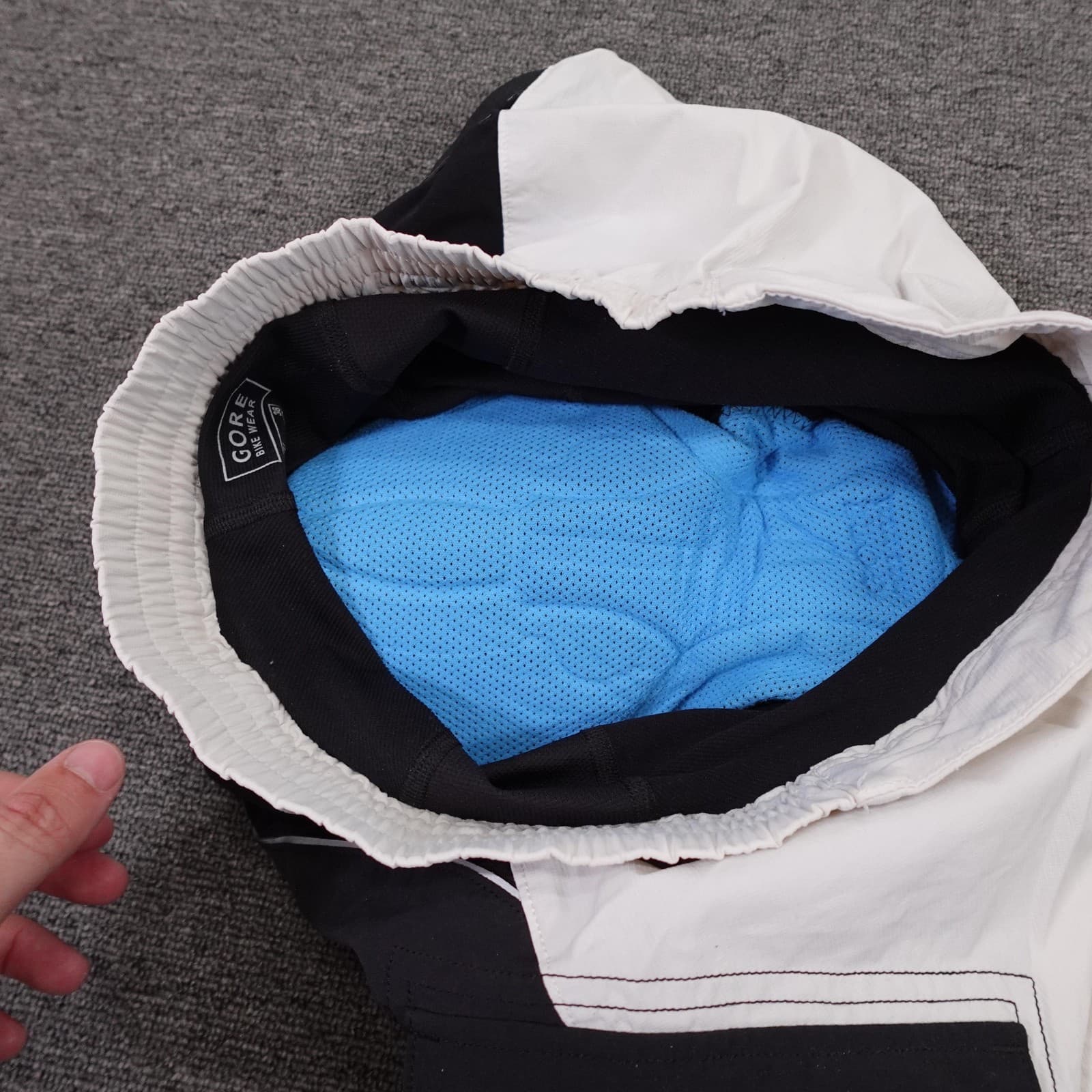 Gore Bike Wear Shorts Mens Medium White Black Padded Cycling Chamois 11 Inseam - Thumbnail 4