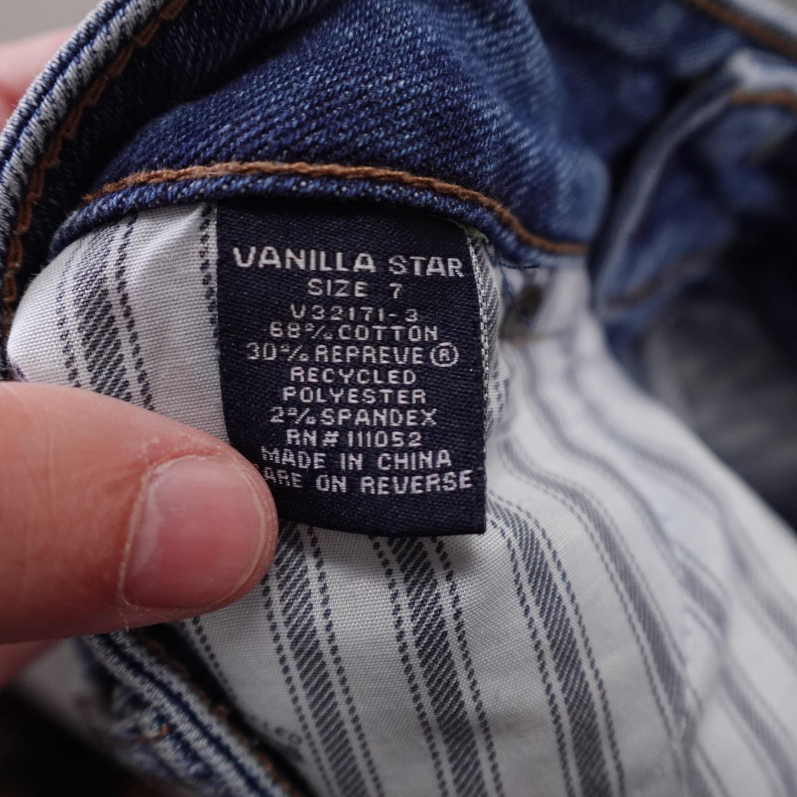 Vanilla Star Shorts Juniors 7 Blue Denim Midrise Midi Distressed Cutoff Raw Hem - Thumbnail 6