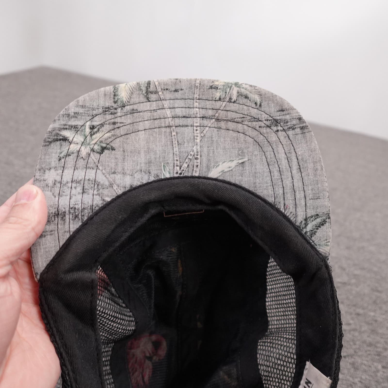 Iron And Resin Hat Cap Strap Back Mens One Size Gray Flamingo Print Mesh Trucker - Thumbnail 6