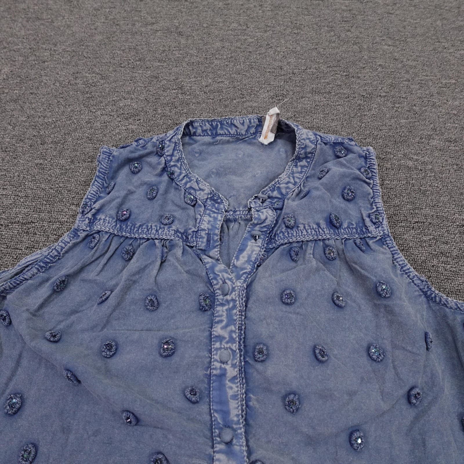 Pilcro Blouse Womens M Blue V Neck Sleeveless Embroidered Polka Dot Button Front - Thumbnail 2