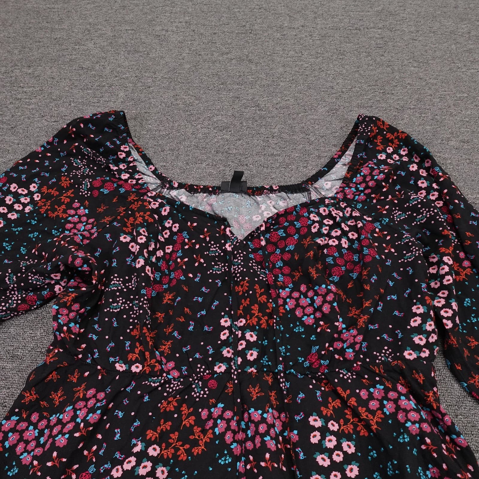 Torrid Blouse Womens 4 Black Floral Sweetheart Neck Long Sleeve Peplum Top - Thumbnail 2