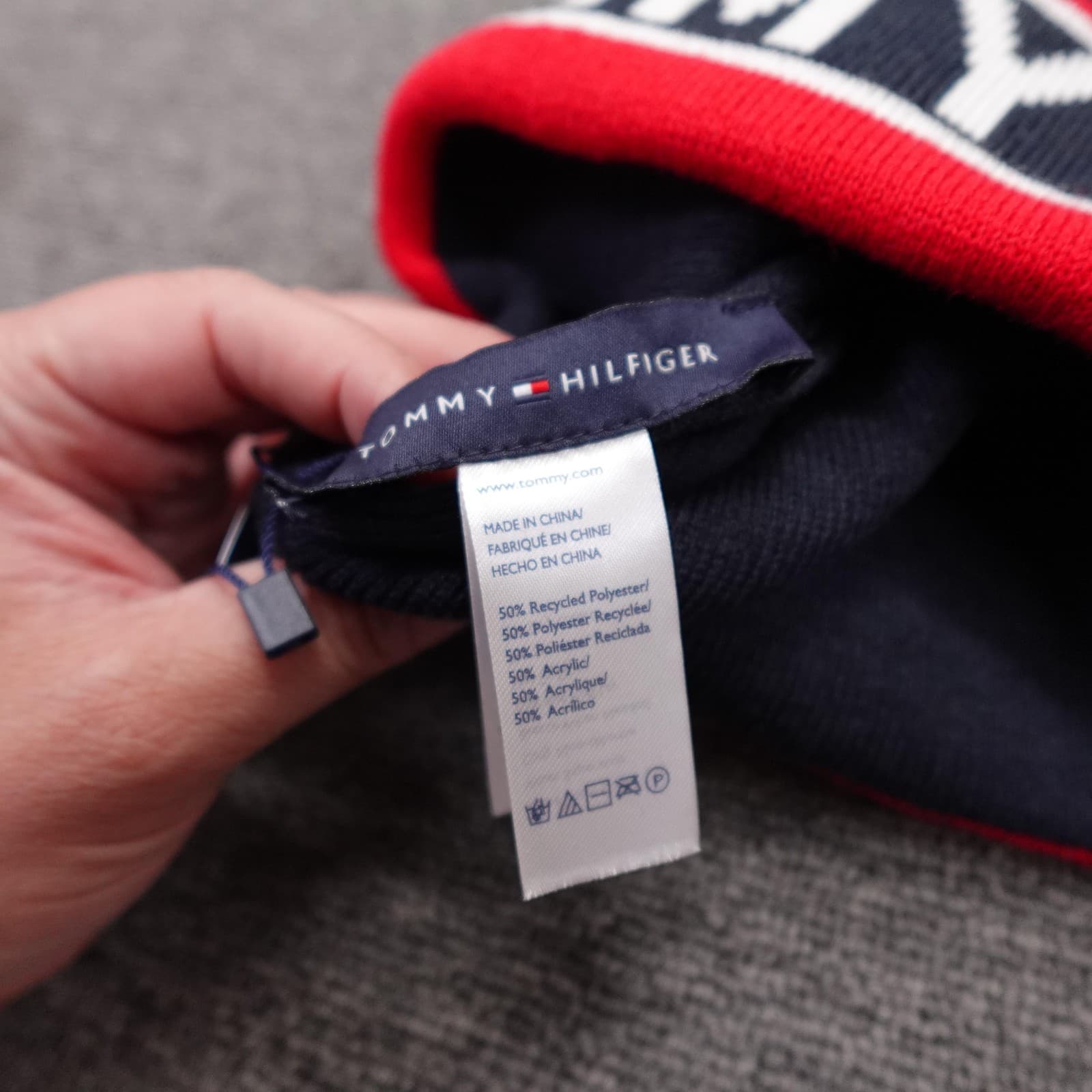 Tommy Hilfiger Hat Beanie Fitted Mens One Size Blue Red Stripe Logo Knit Winter - Thumbnail 5