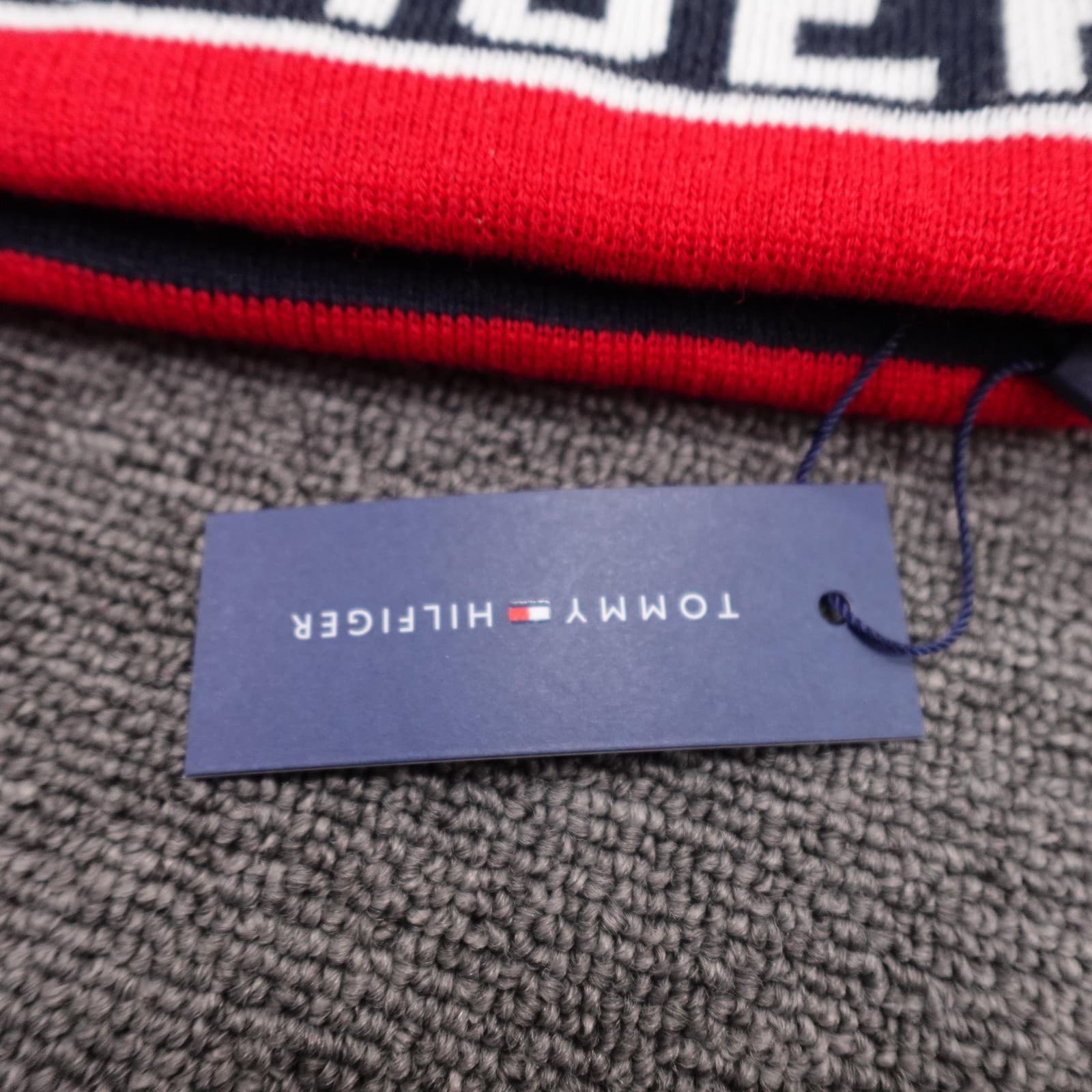 Tommy Hilfiger Hat Beanie Fitted Mens One Size Blue Red Stripe Logo Knit Winter - Thumbnail 2